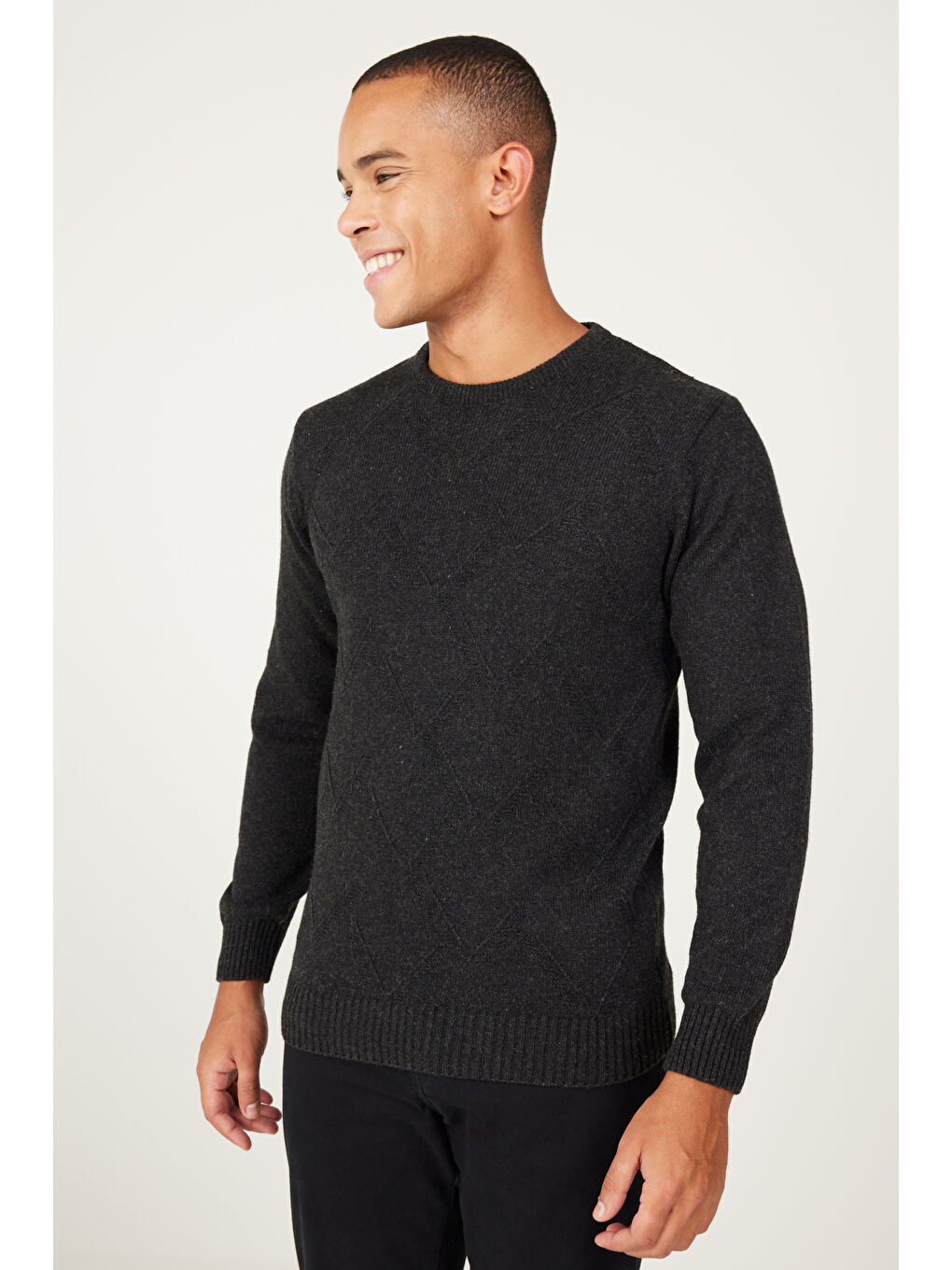 Erkek Antrasit Standart Fit Normal Kesim Bisiklet Yaka Jakarlı Triko %100 Pamuk Kazak-4