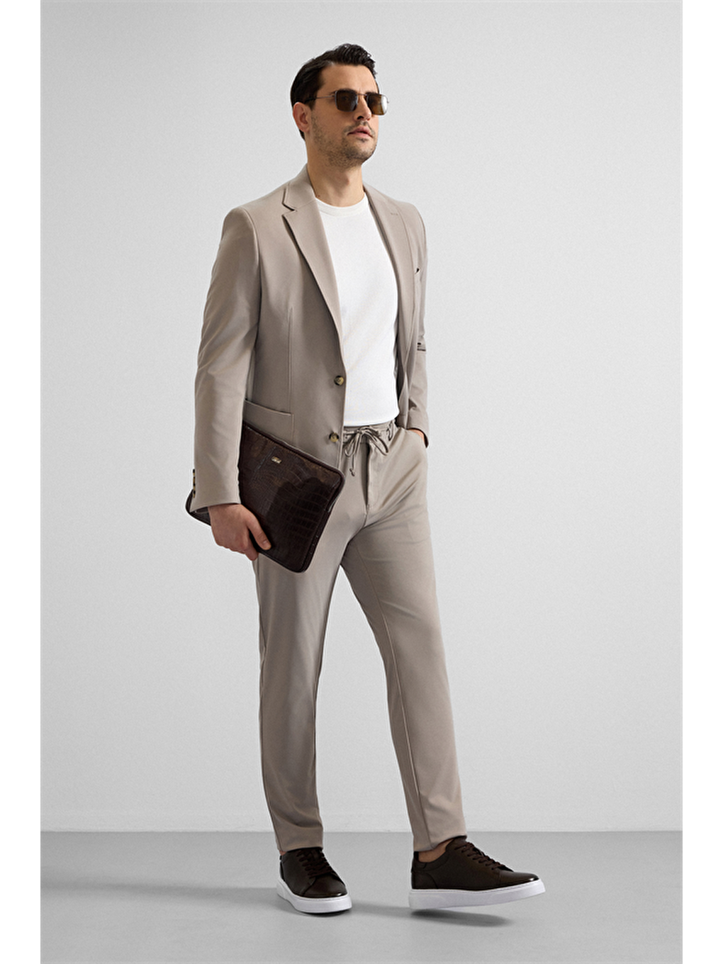 Kahverengi Sütlü Kahve Slim Mono Yaka Düz Torba Cep 6 Drop Takım Elbise-5