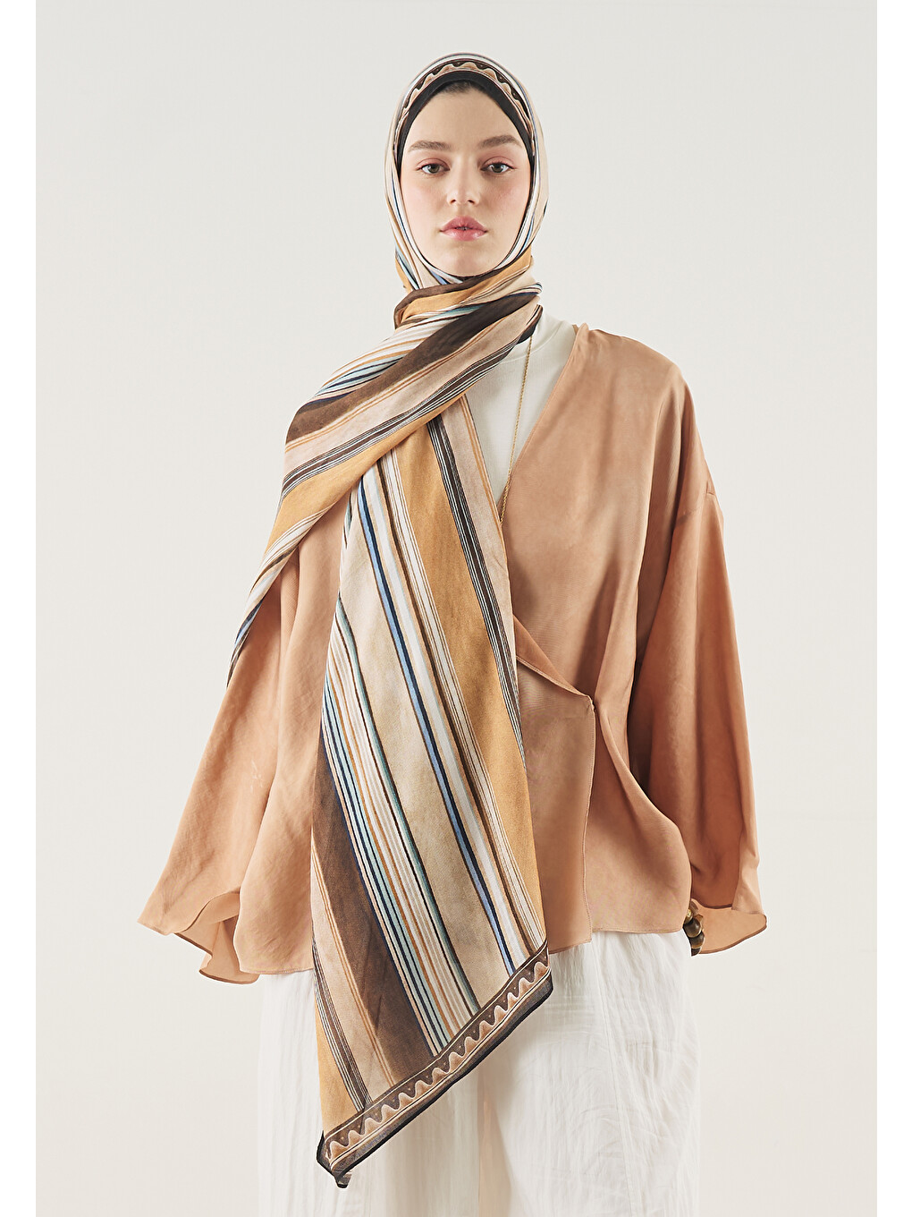 Kahverengi Line Harmony Desen Soft Viskon Şal Acı Kahve-3