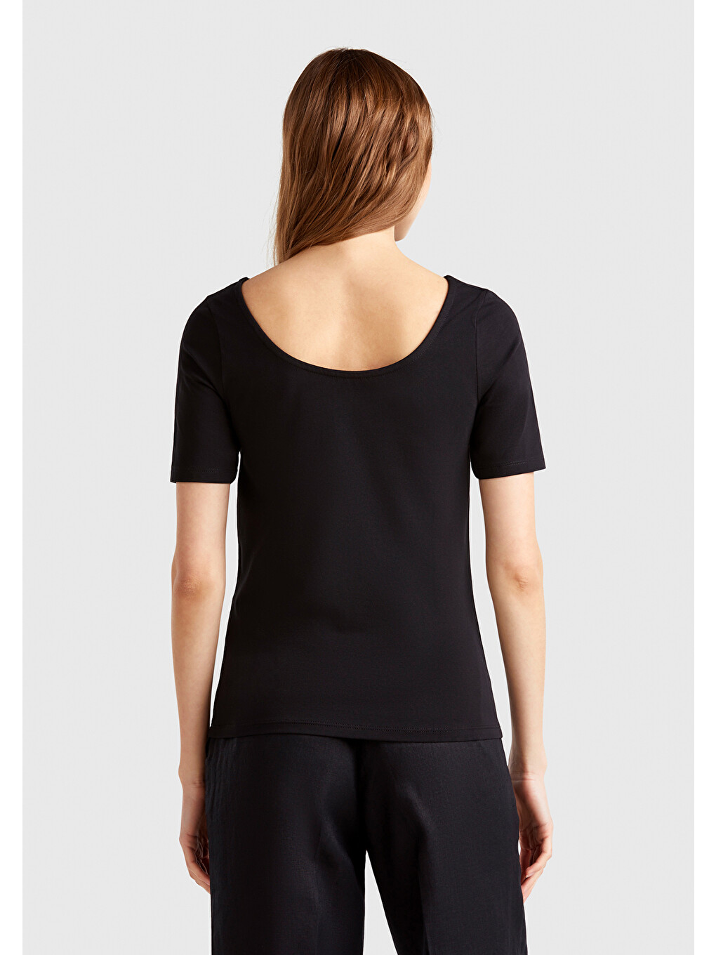 Kadın Siyah Pamuk Karışımlı Örme Slim Fit Geniş Yaka T-shirt-2