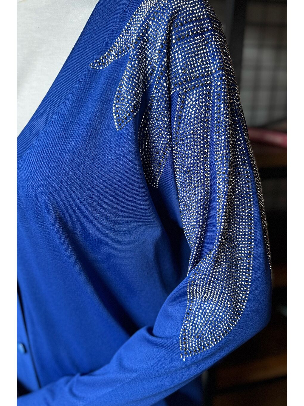 Mavi Omuz Taşlı Tesettür Triko Hırka-5