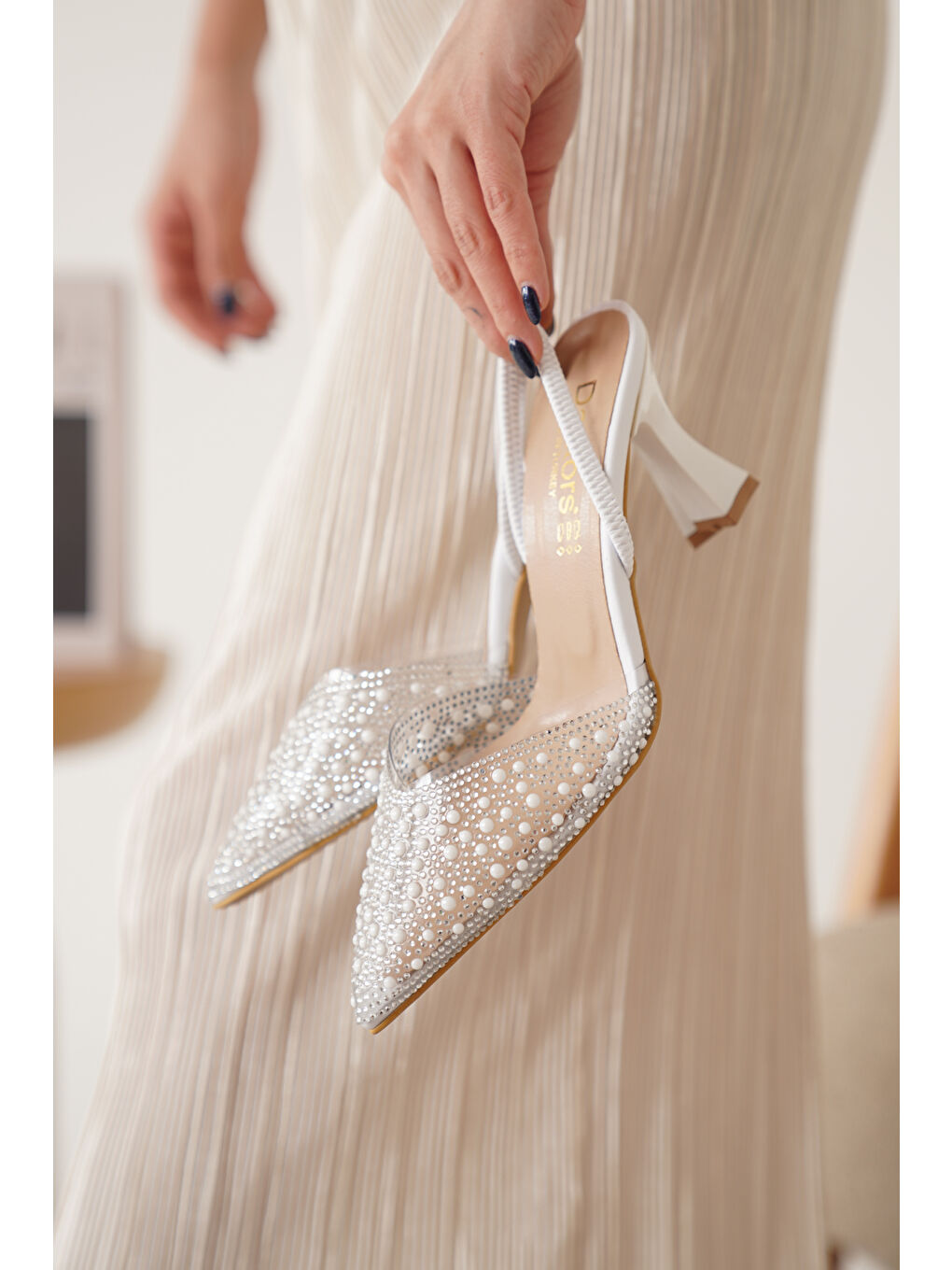 Beyaz İncili Kadın Stiletto Taşlı Sivri Burun Arkası Açık Abiye Topuklu Ayakkabı-4