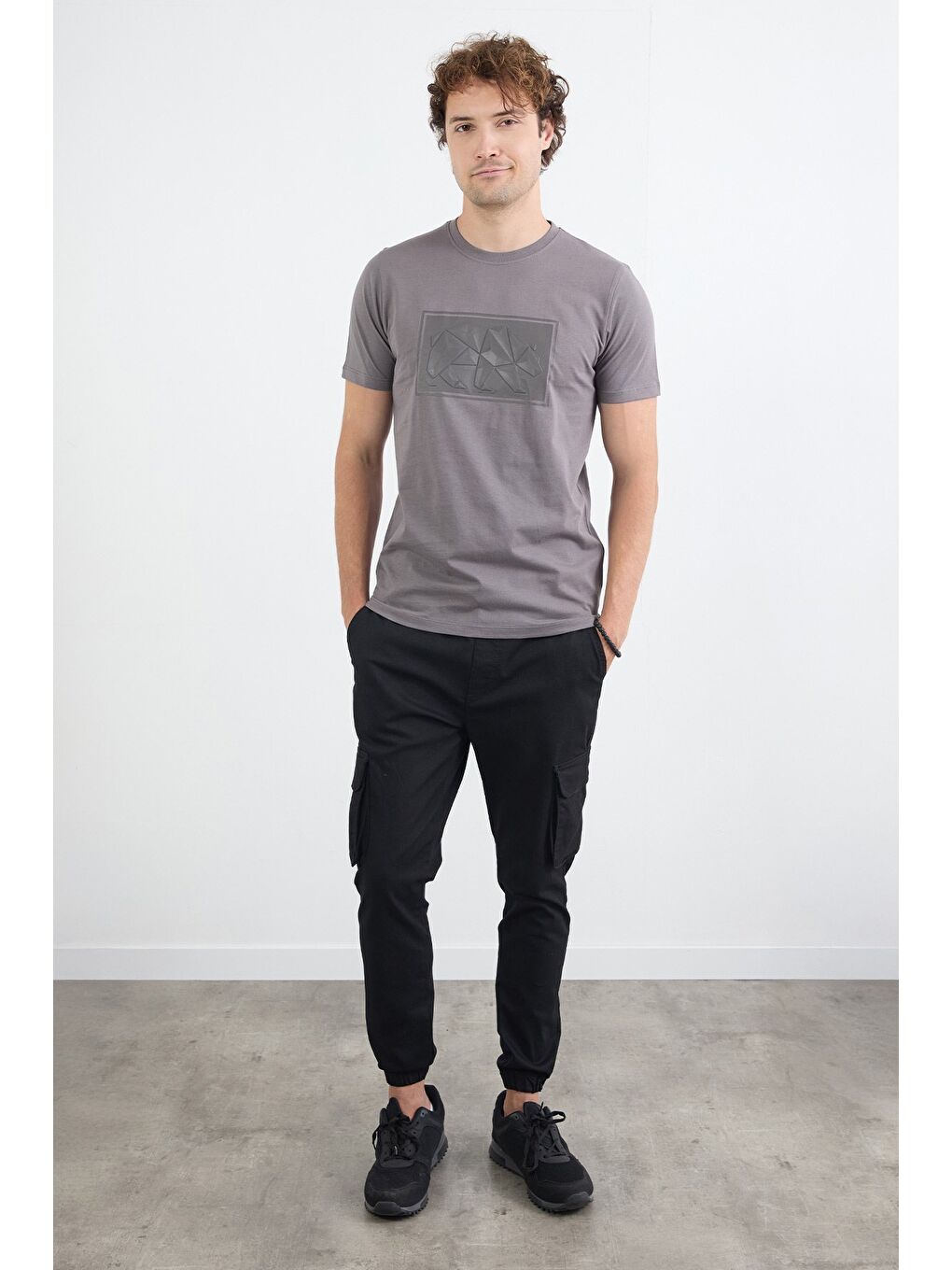 Antrasit Kutup Ayısı Kabartma Baskılı Tişört-2