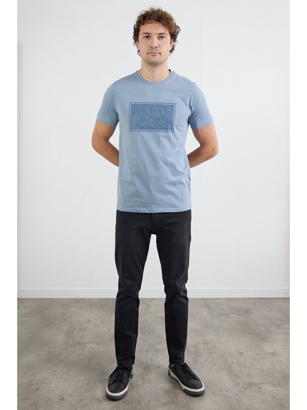 Mavi Kutup Ayısı Kabartma Baskılı Tişört-2