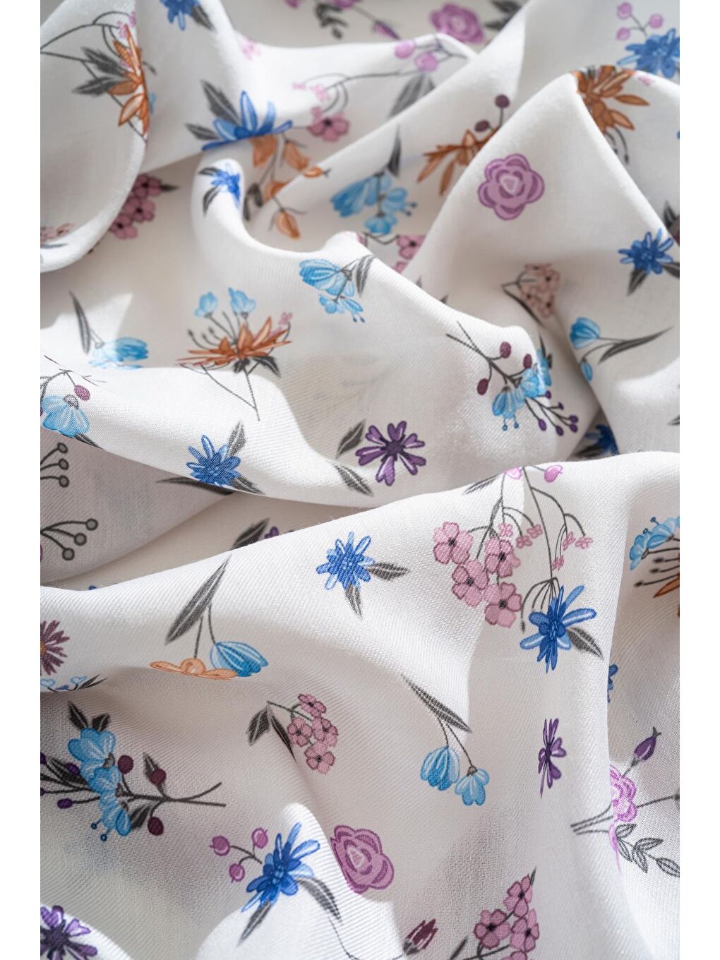 Lila Kadın Digital Baskılı Çiçek Desen Soft Eşarp-2