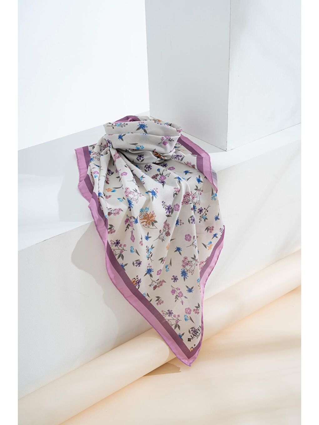 Lila Kadın Digital Baskılı Çiçek Desen Soft Eşarp-4