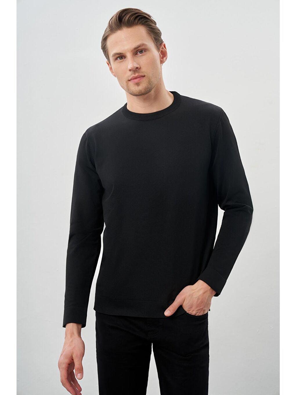 Siyah Uzun Kollu Örme Bisiklet Yaka Pamuklu Slim Fit Dar Kesim Triko 1012245151