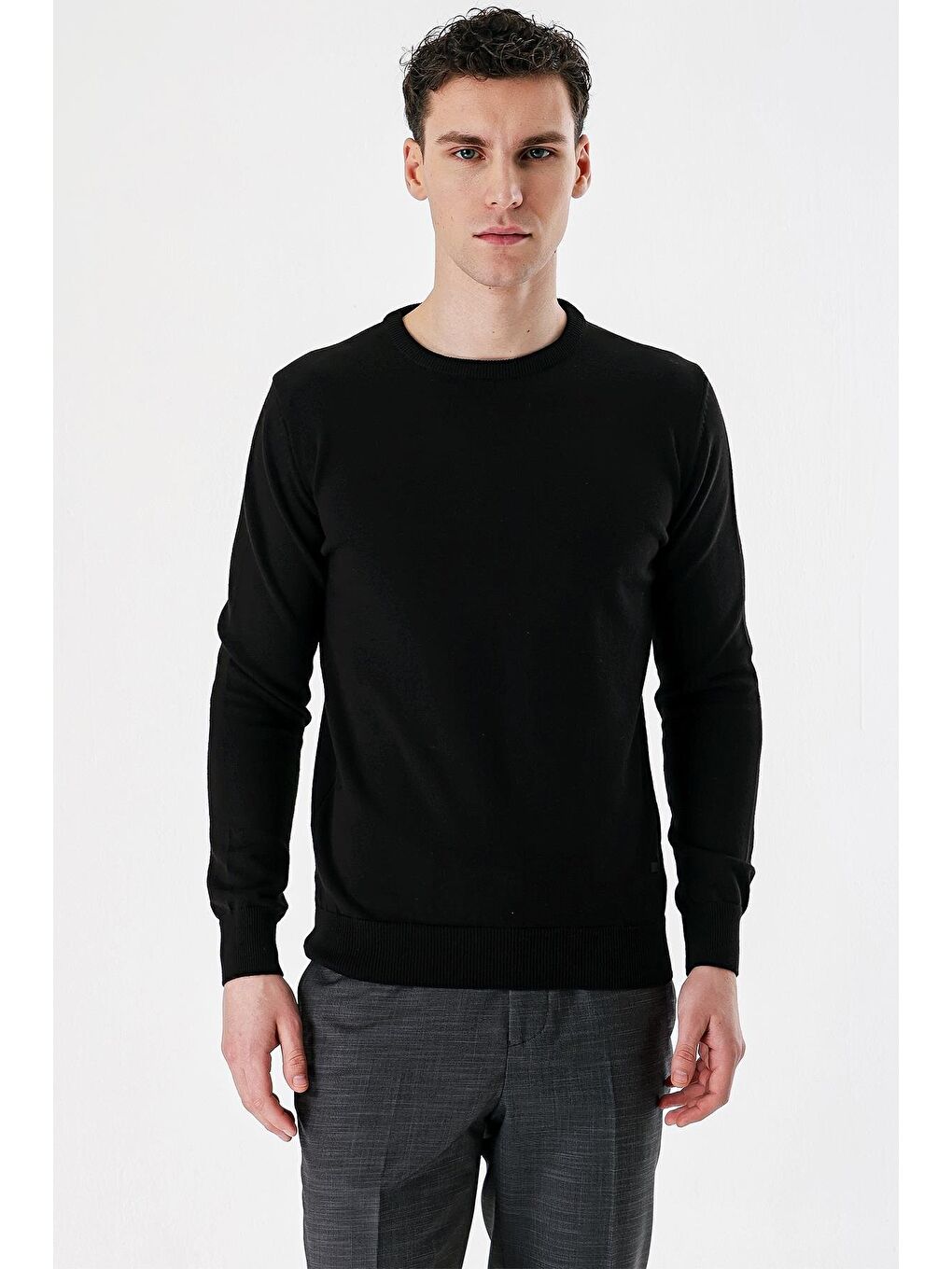 Siyah Bisiklet Yaka Örme Pamuklu Comfort Fit Rahat Kesim Triko Kazak 1012235206-2