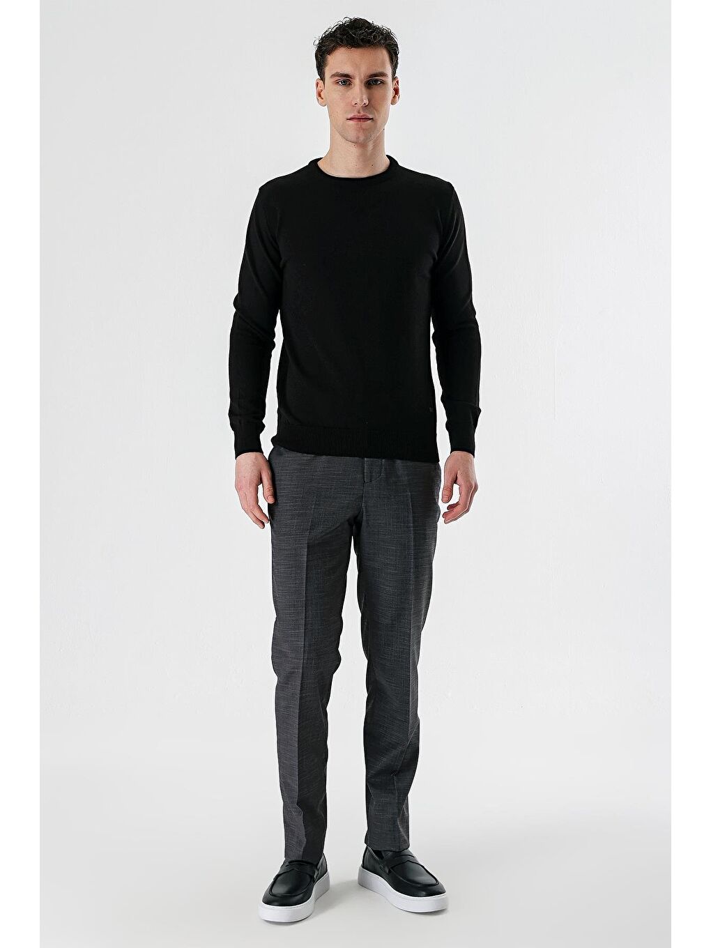 Siyah Bisiklet Yaka Örme Pamuklu Comfort Fit Rahat Kesim Triko Kazak 1012235206-3