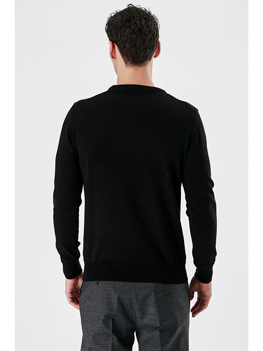 Siyah Bisiklet Yaka Örme Pamuklu Comfort Fit Rahat Kesim Triko Kazak 1012235206-5