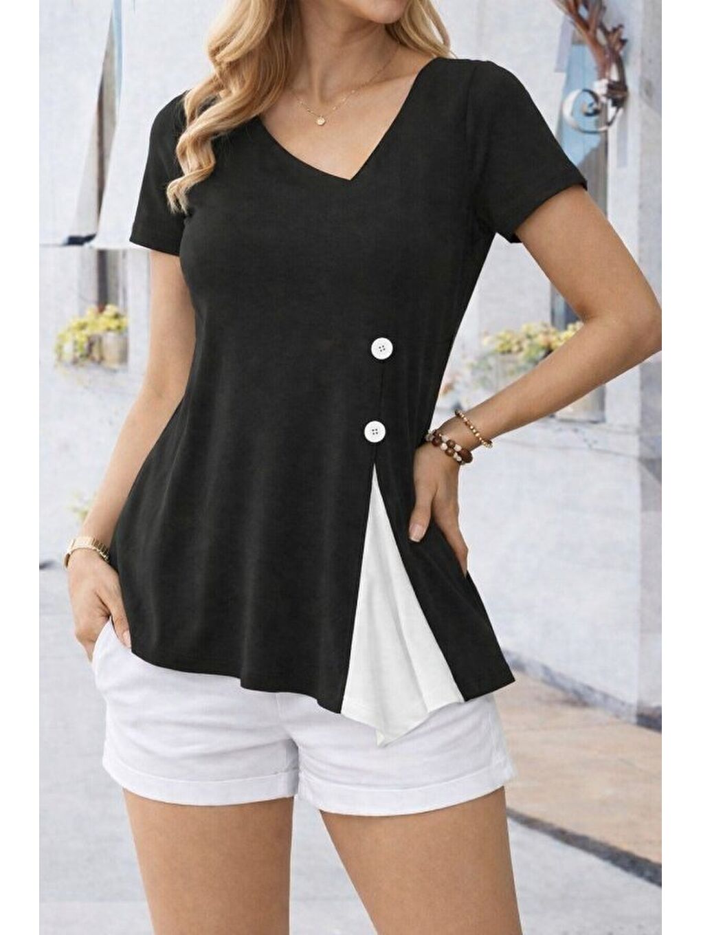 Siyah Kadın Kısa Kollu Asimetrik V Yakalı Düğme Detaylı Viskon Bluz-1