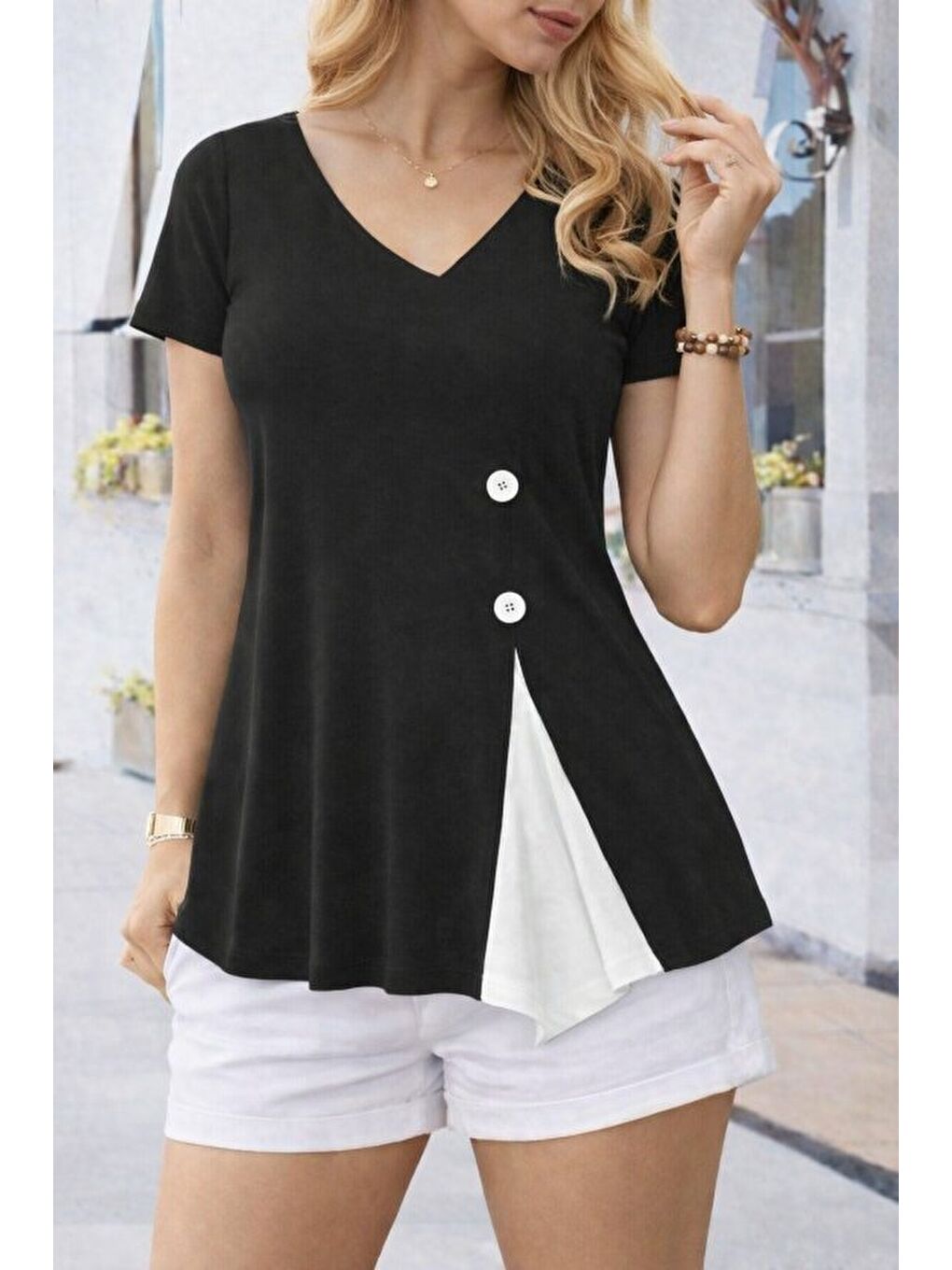Siyah Kadın Kısa Kollu Asimetrik V Yakalı Düğme Detaylı Viskon Bluz-2