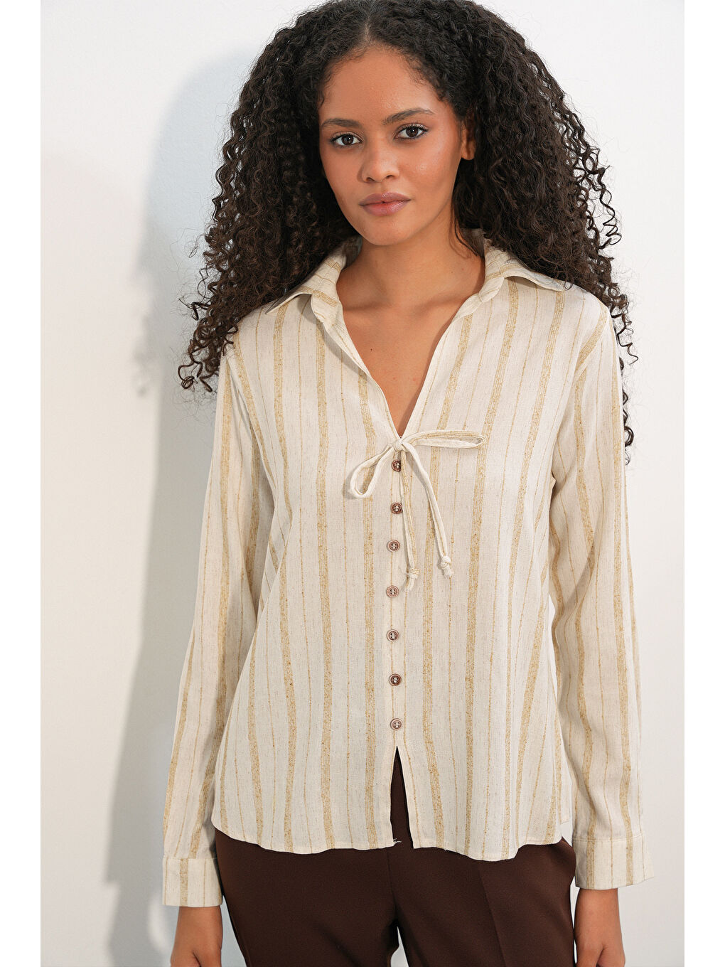 Kadın Bağcıklı Çizgili Keten Gömlek 995 - Ekru-4