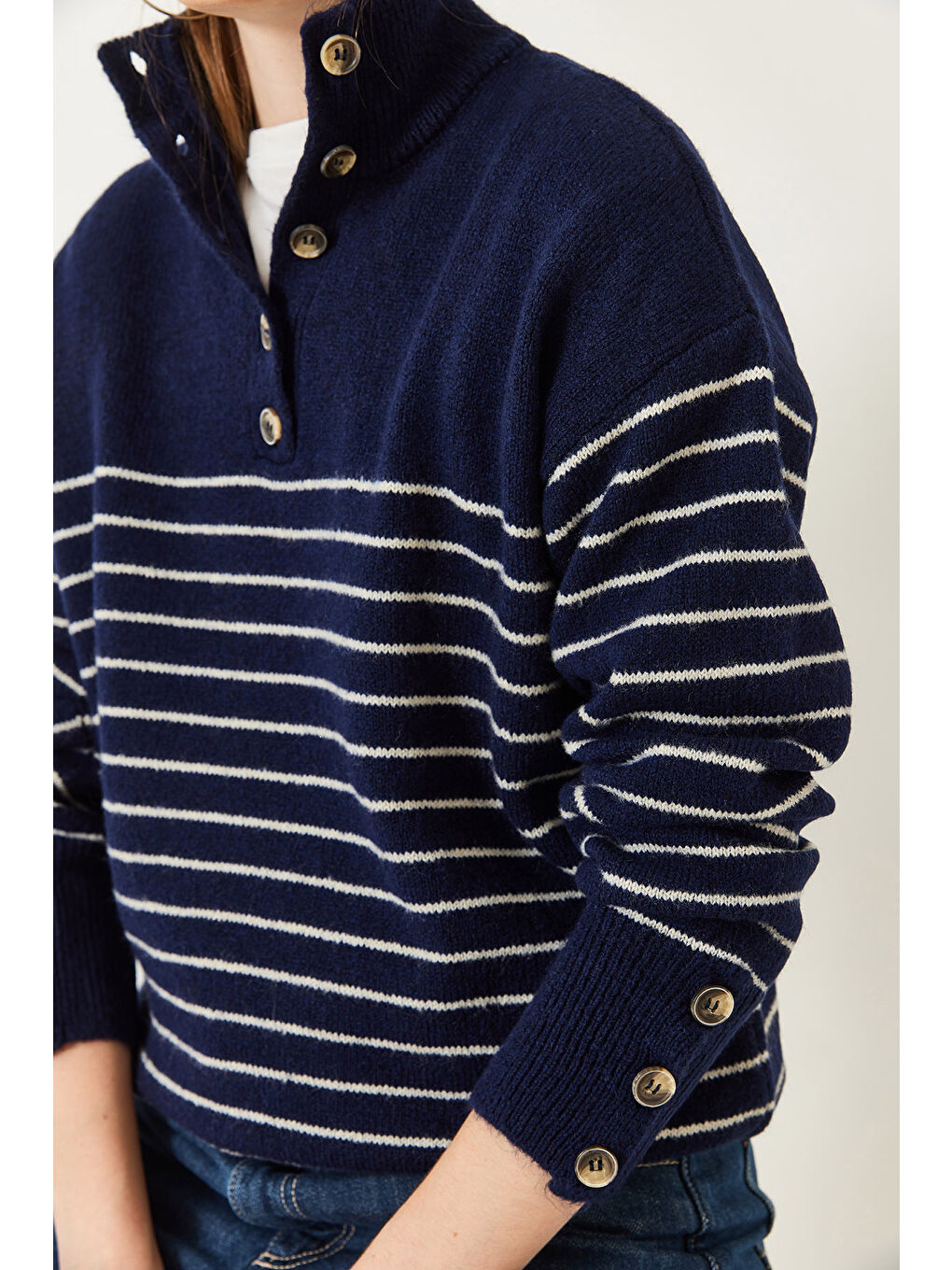 Lacivert Kadın Kolu Düğmeli Patlı Triko Kazak-4