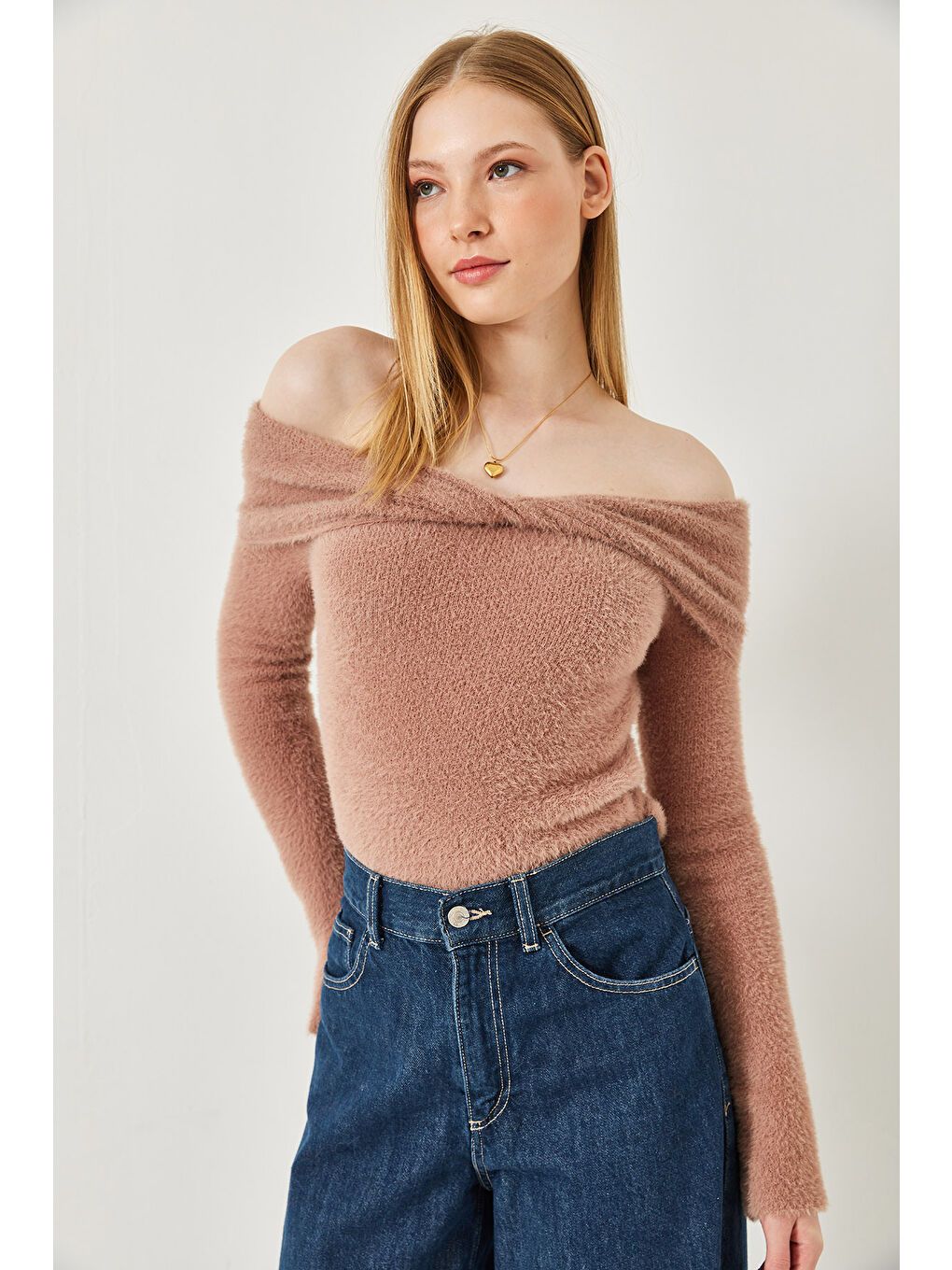 Kahverengi Kadın Yaka Detaylı Yumoş Triko Kazak-1