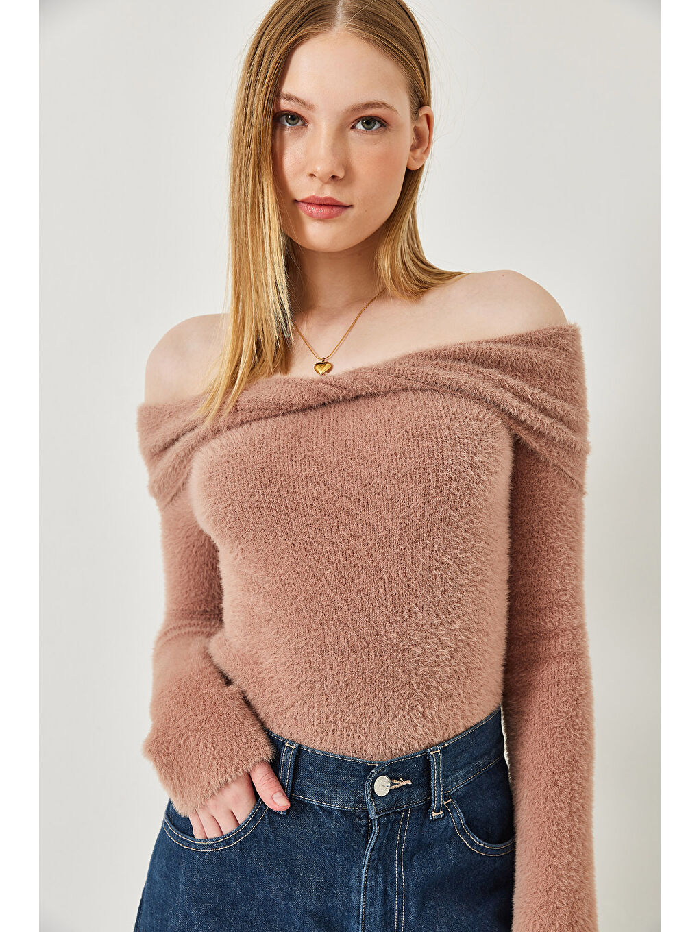 Kahverengi Kadın Yaka Detaylı Yumoş Triko Kazak-3