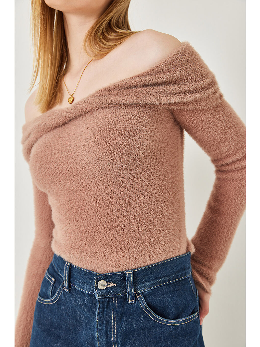 Kahverengi Kadın Yaka Detaylı Yumoş Triko Kazak-5