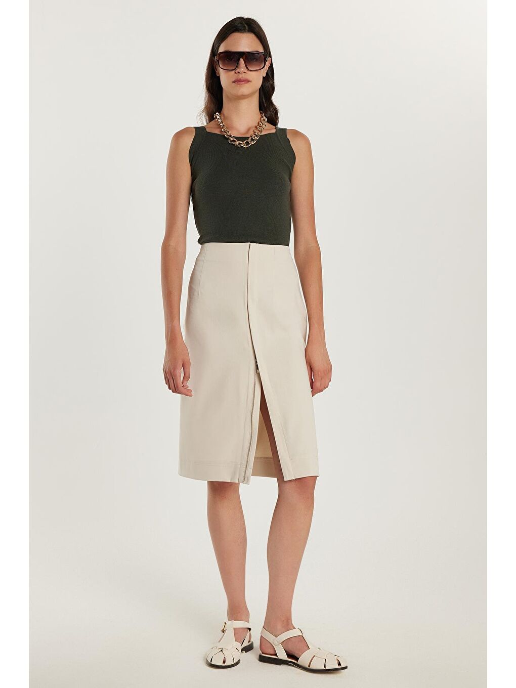 Kadın Slim Fit Önü Fermuar Detaylı Midi Boy Bej Etek-2