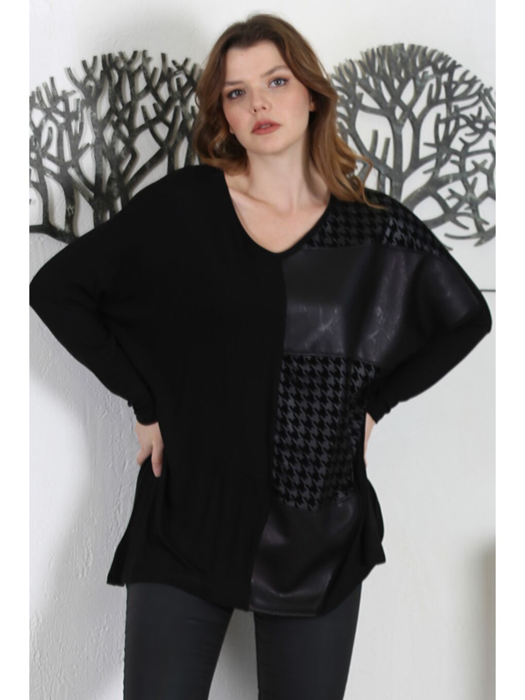 Siyah V Yaka Yarasa Kol Deri Garnili Casual Oversize Örme Bluz 75 85-1