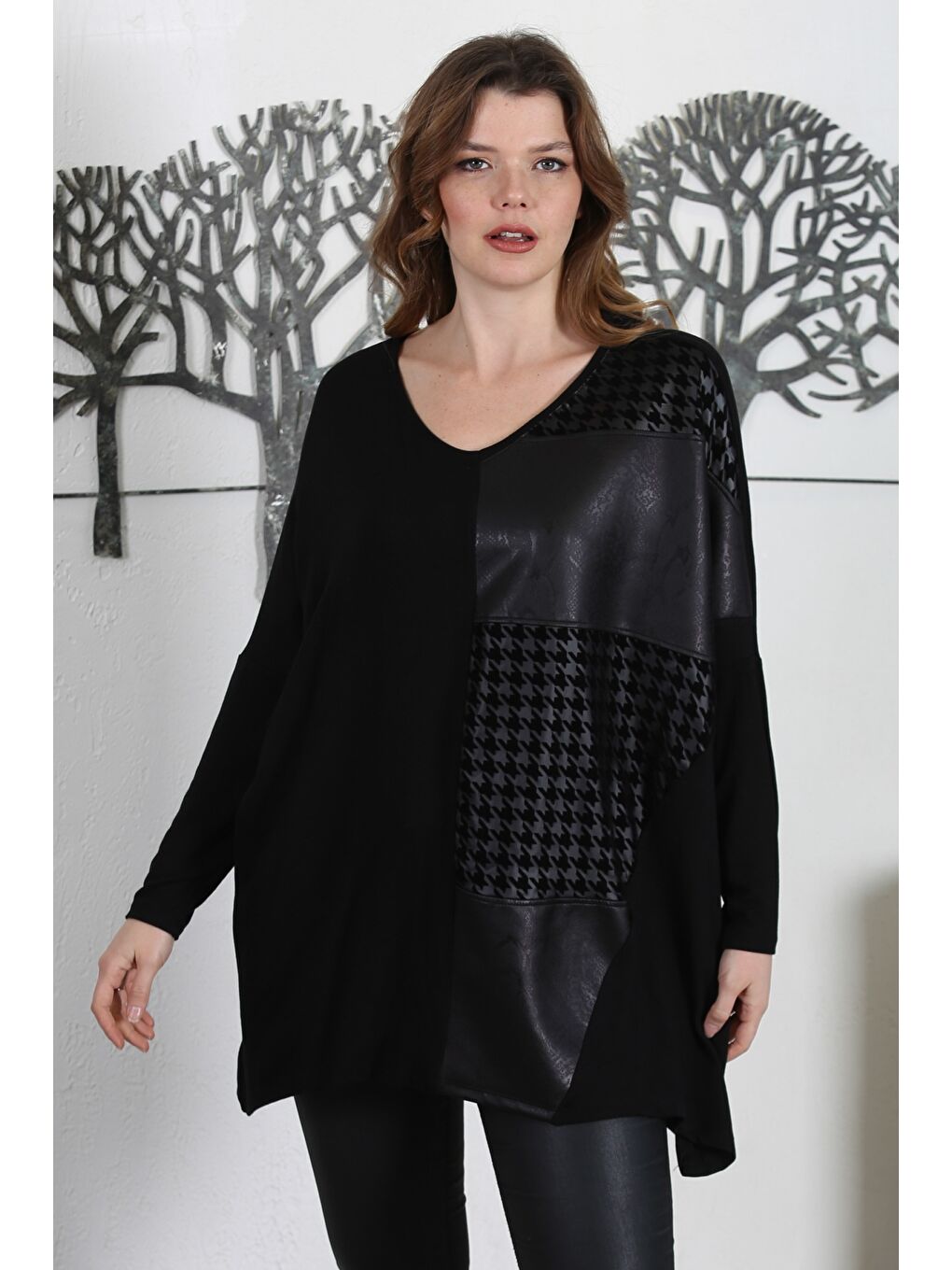 Siyah V Yaka Yarasa Kol Deri Garnili Casual Oversize Örme Bluz 75 85-2