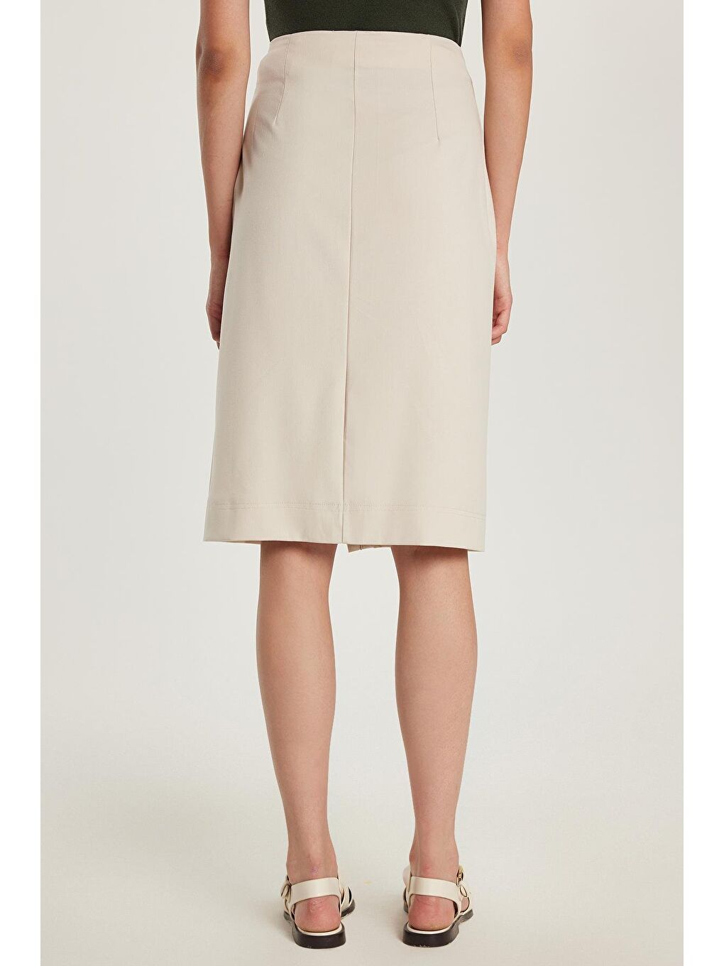 Kadın Slim Fit Önü Fermuar Detaylı Midi Boy Bej Etek-4