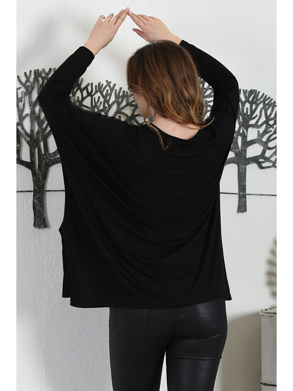 Siyah V Yaka Yarasa Kol Deri Garnili Casual Oversize Örme Bluz 75 85-7
