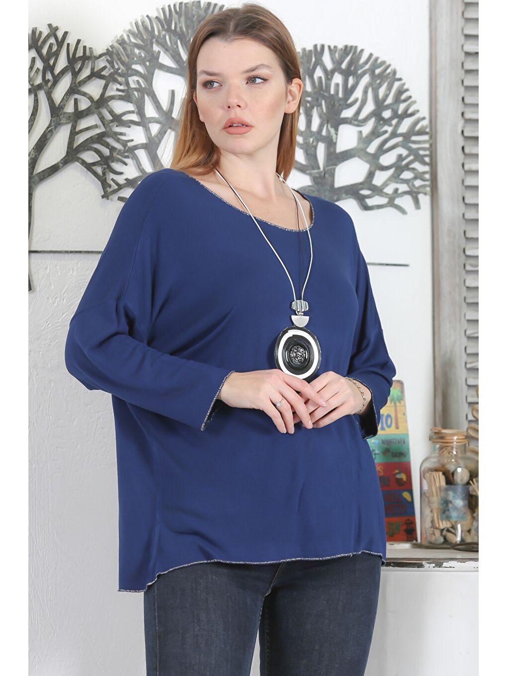 Lacivert Yaka Uzun Kol Yaka Ve Etek Ucu Lurex İpli Casual Kolyeli Triko Bluz-1
