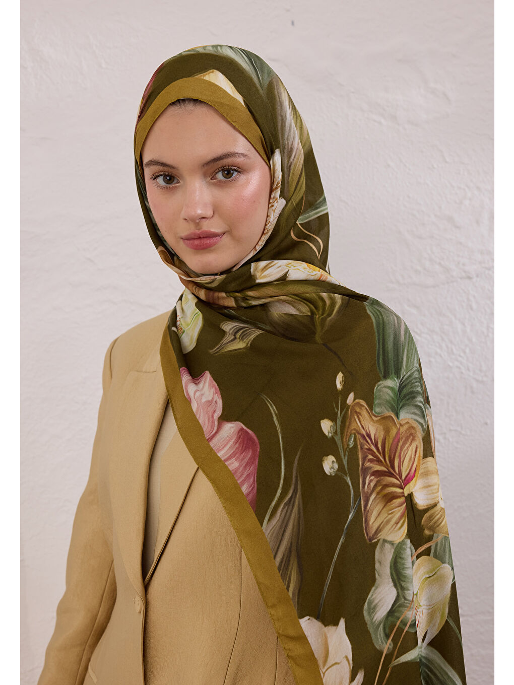 Elegant Flower Desen Rami Şal Haki-1