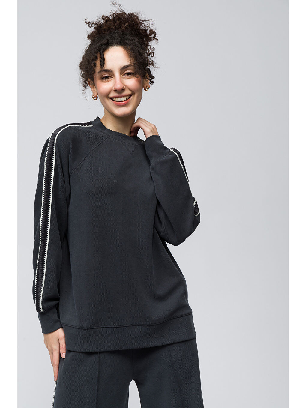 Madrid - Şerit Detaylı Pike Modal Kumaş Oversize Sweatshirt - Antrasit Renk