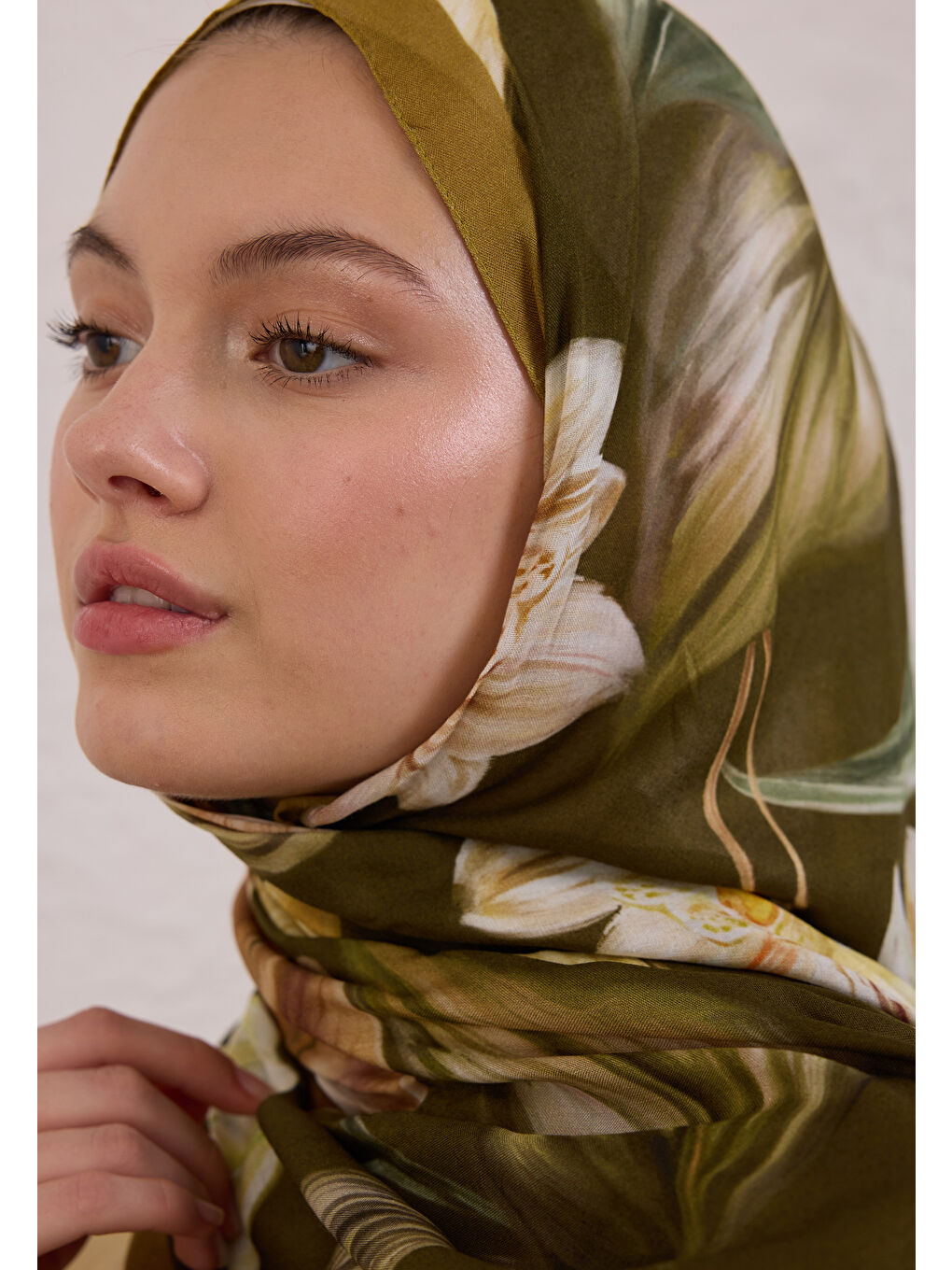 Elegant Flower Desen Rami Şal Haki-3