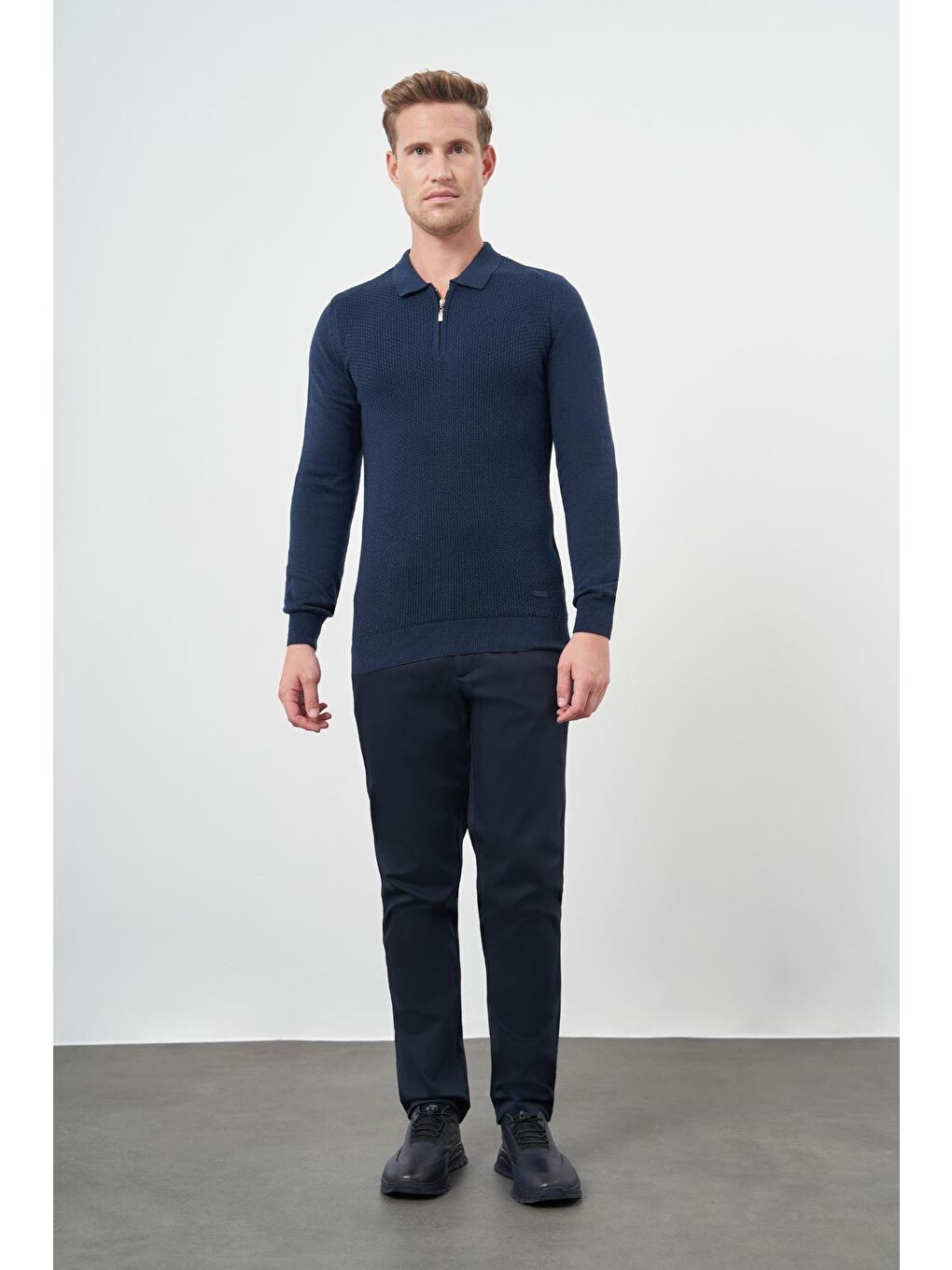 İndigo Mavi Uzun Kol Kendinden Desenli Örme Polo Yaka Classic Comfort Fit Triko 1012245156-1