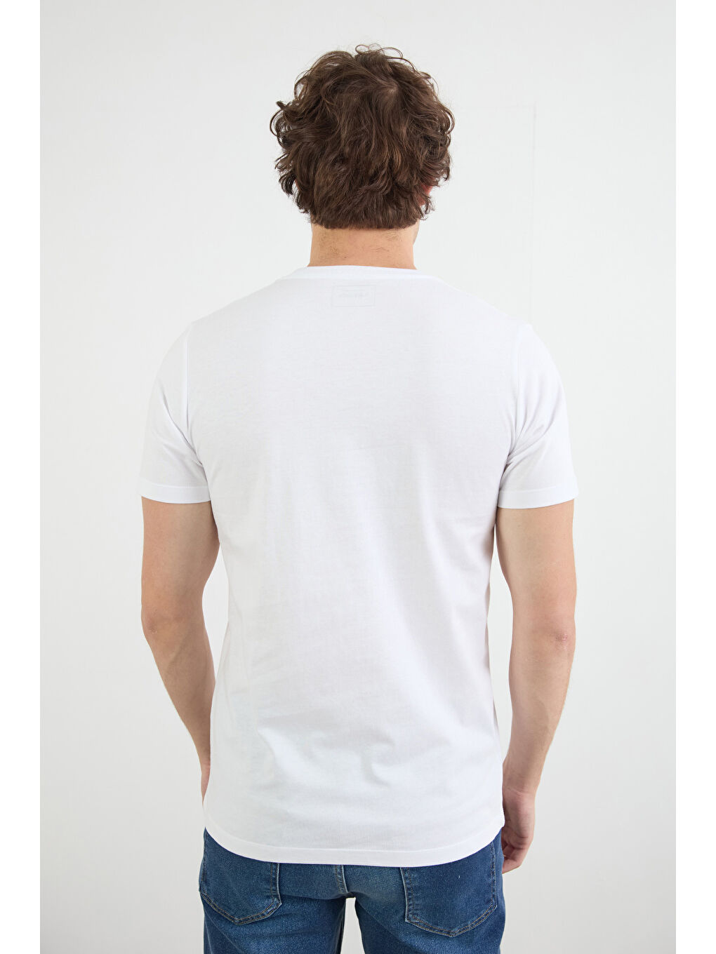 Beyaz Kutup Ayısı Kabartma Baskılı Tişört-3