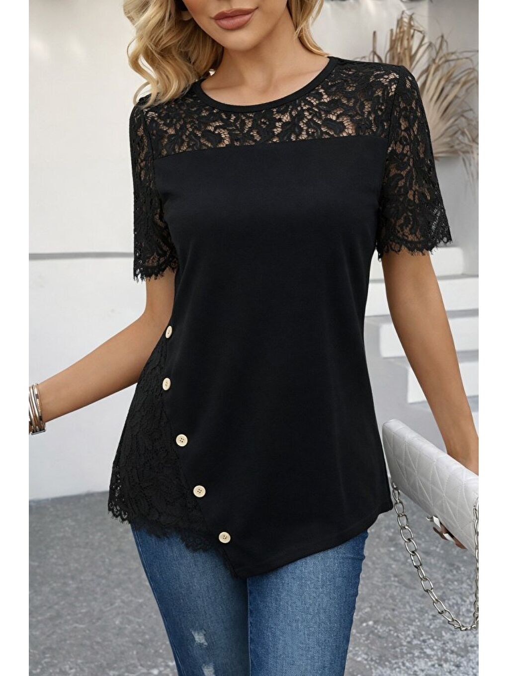 Siyah Kadın Kısa Kollu Dantel Detaylı Yandan Düğmeli Waffle Bluz-1