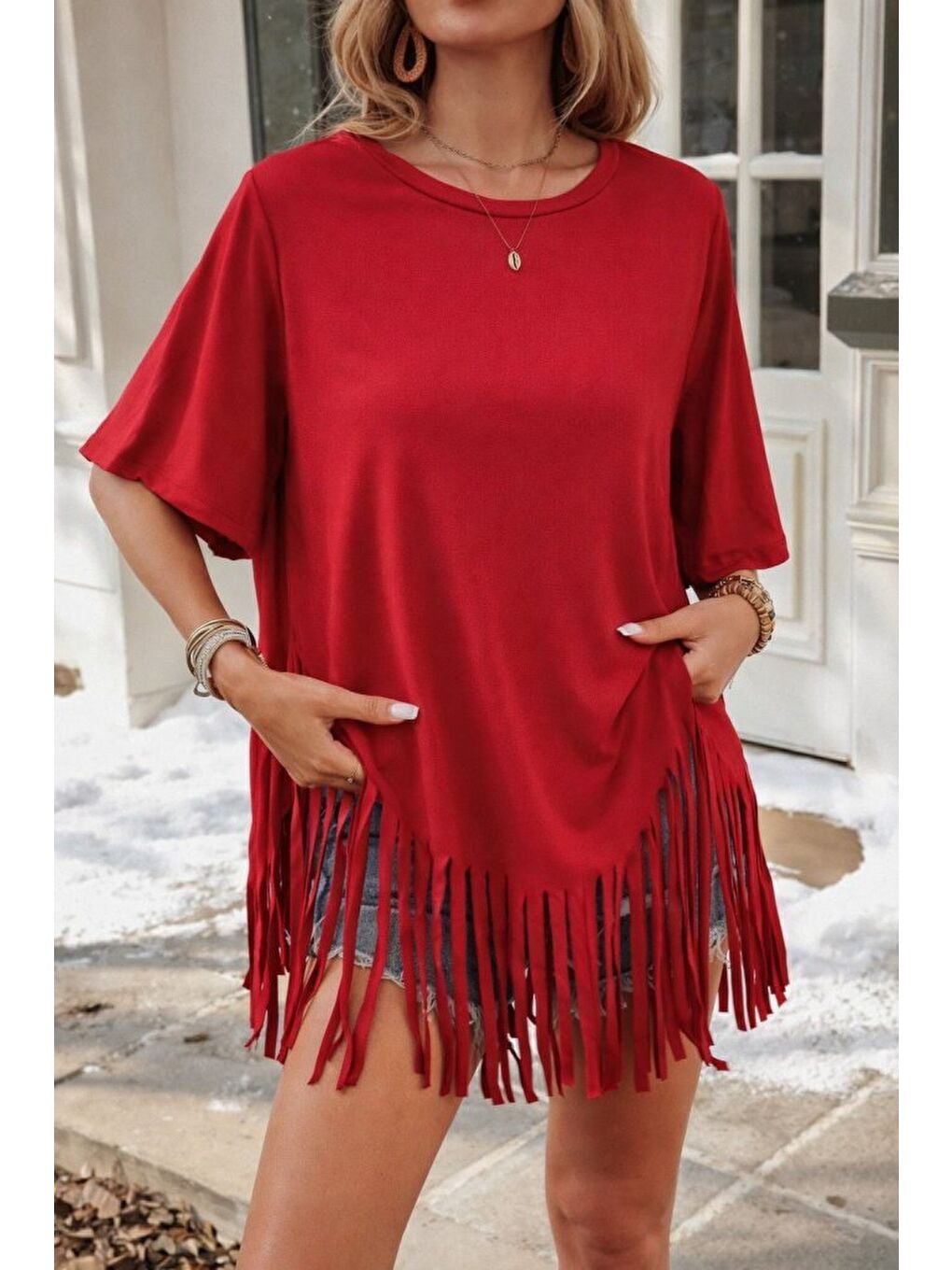 Kırmızı Kadın Kısa Kollu Bisiklet Yaka Püsküllü Viskon Bluz-1