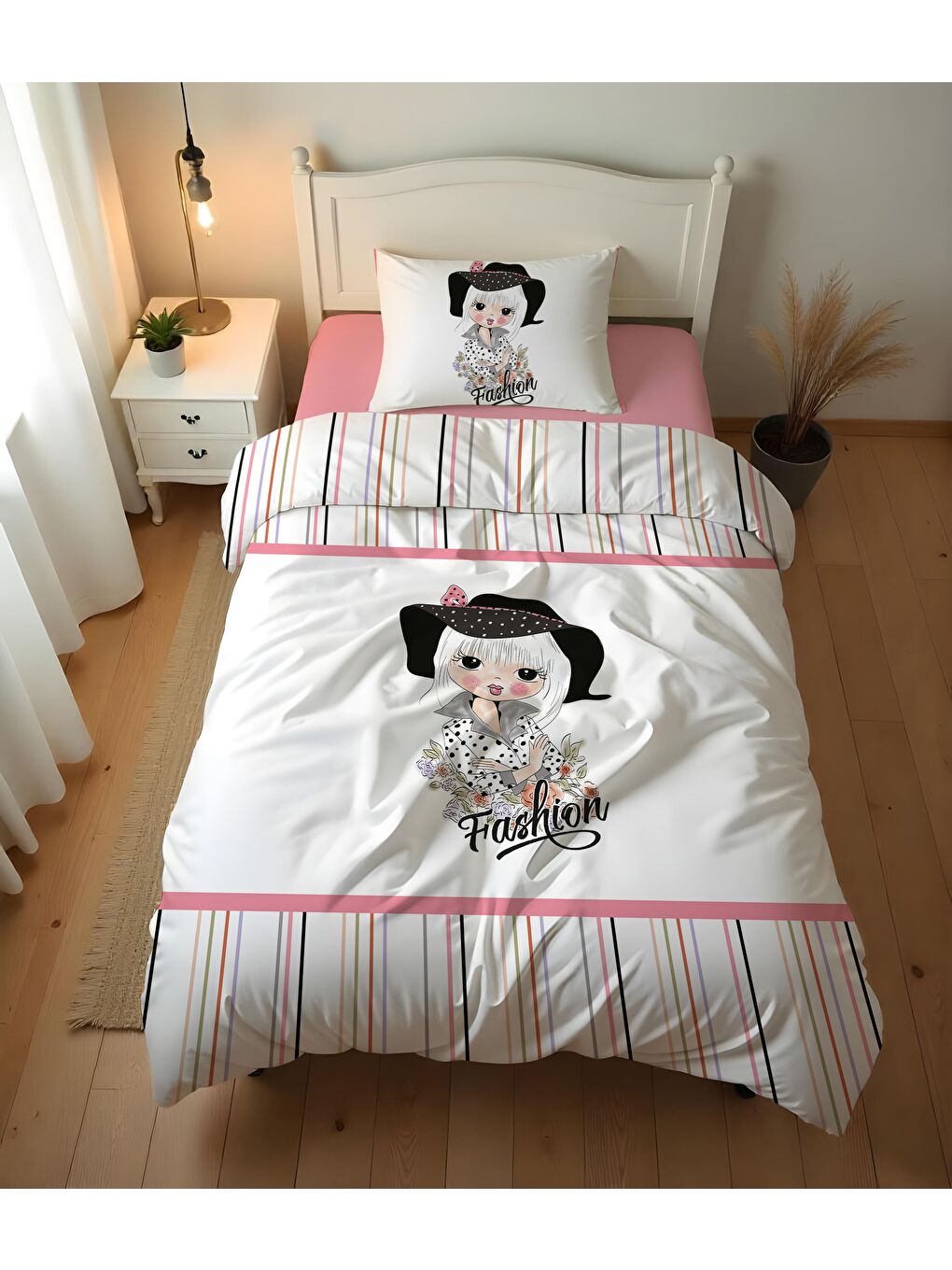 Karışık Çift Taraflı Kız Desenli - Baskılı Tek Kişilik Nevresim Takımı