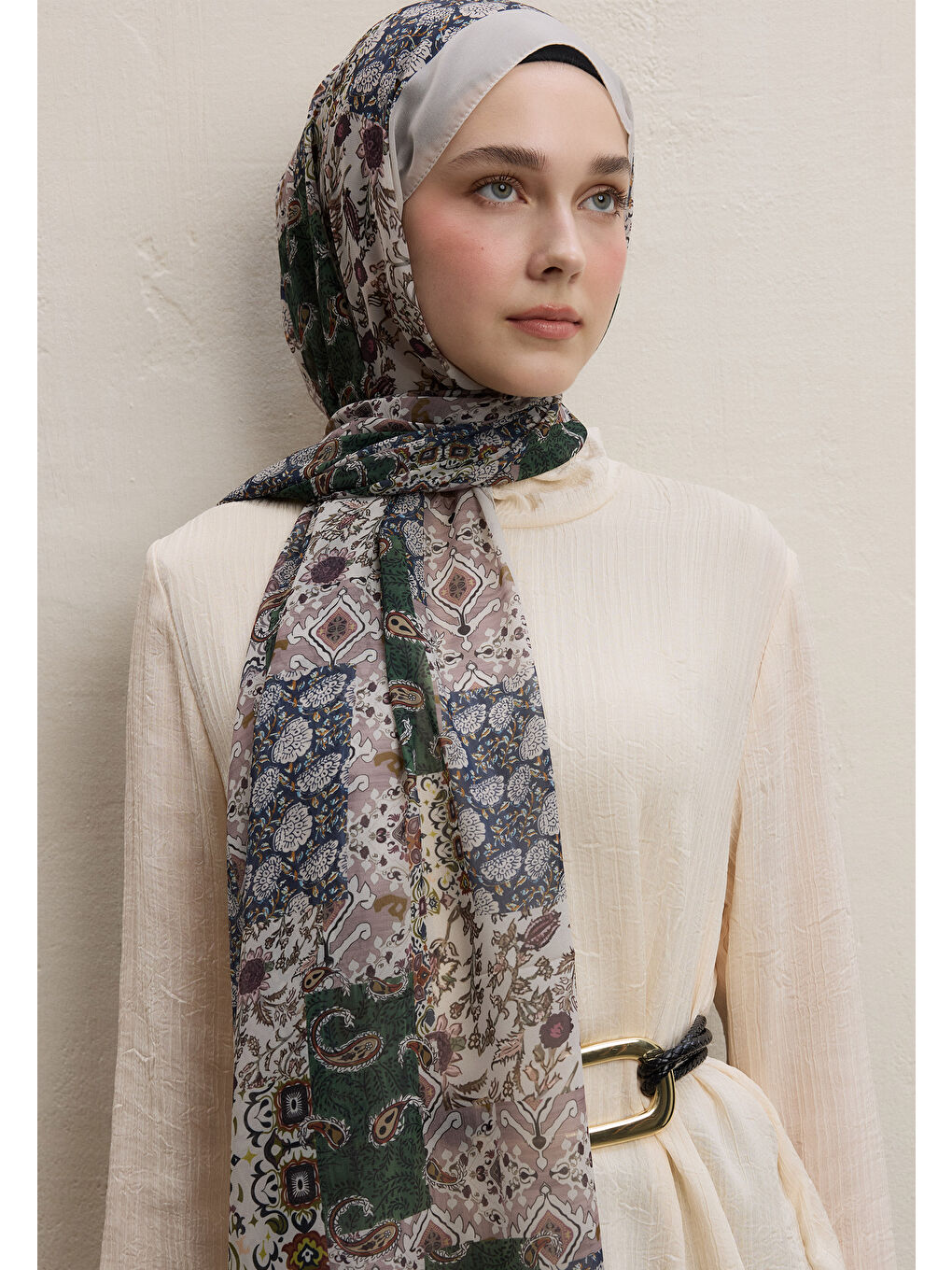 Ethnıc Fıgure Desen İpek Krep Şal Bej-1
