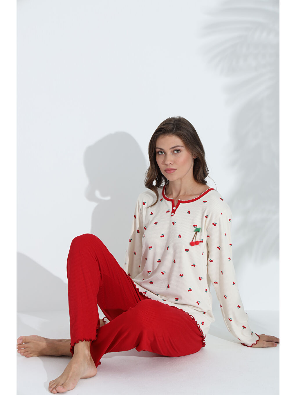 Ekru Kiraz Desenli Mevsimlik Kumaş Uzun Kollu Kadın Pijama Takımı 6200