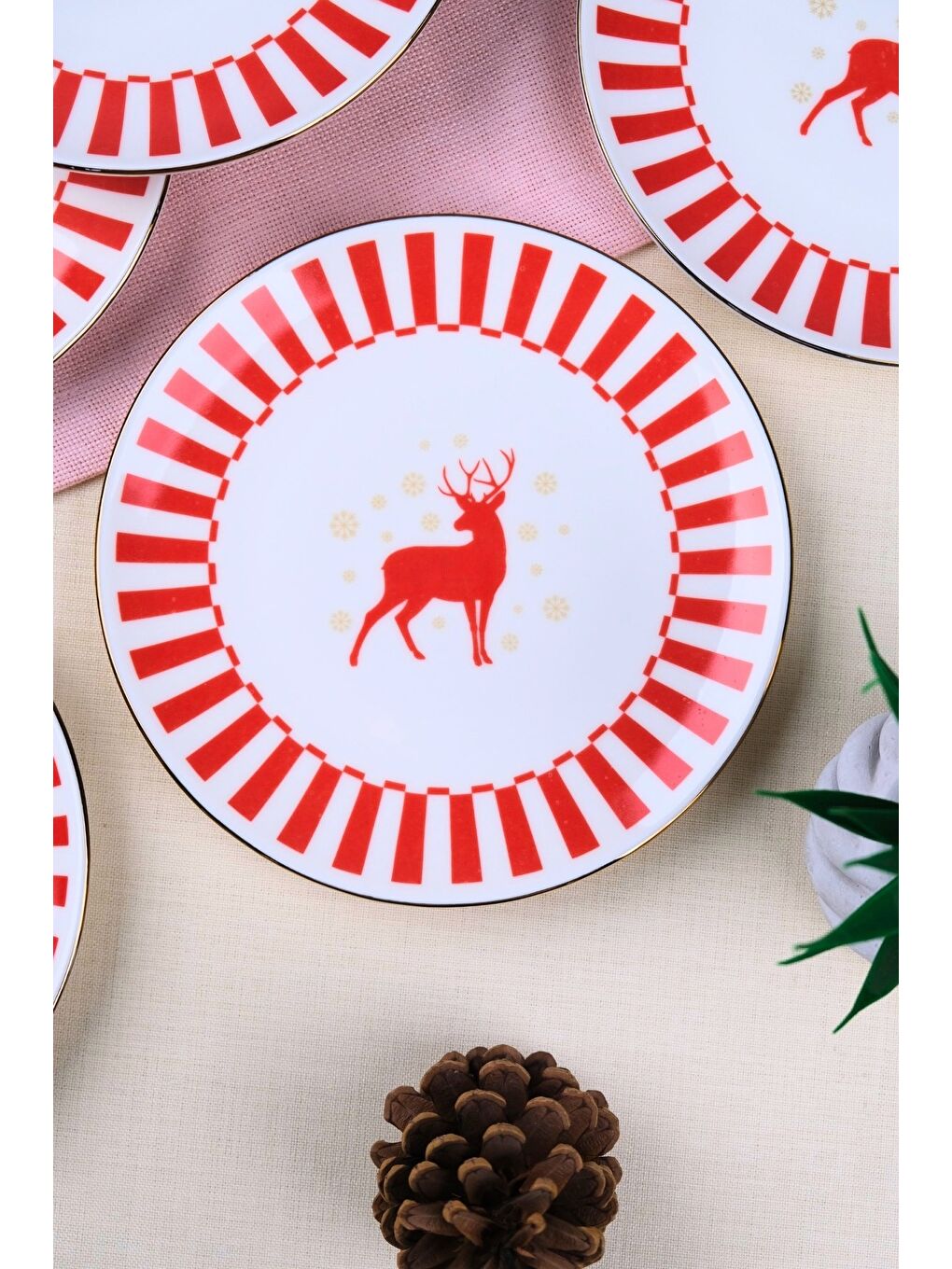 Karışık Porselen Altın Yaldızlı Geyik Pasta Tabağı 20,50cm 6 lı-1