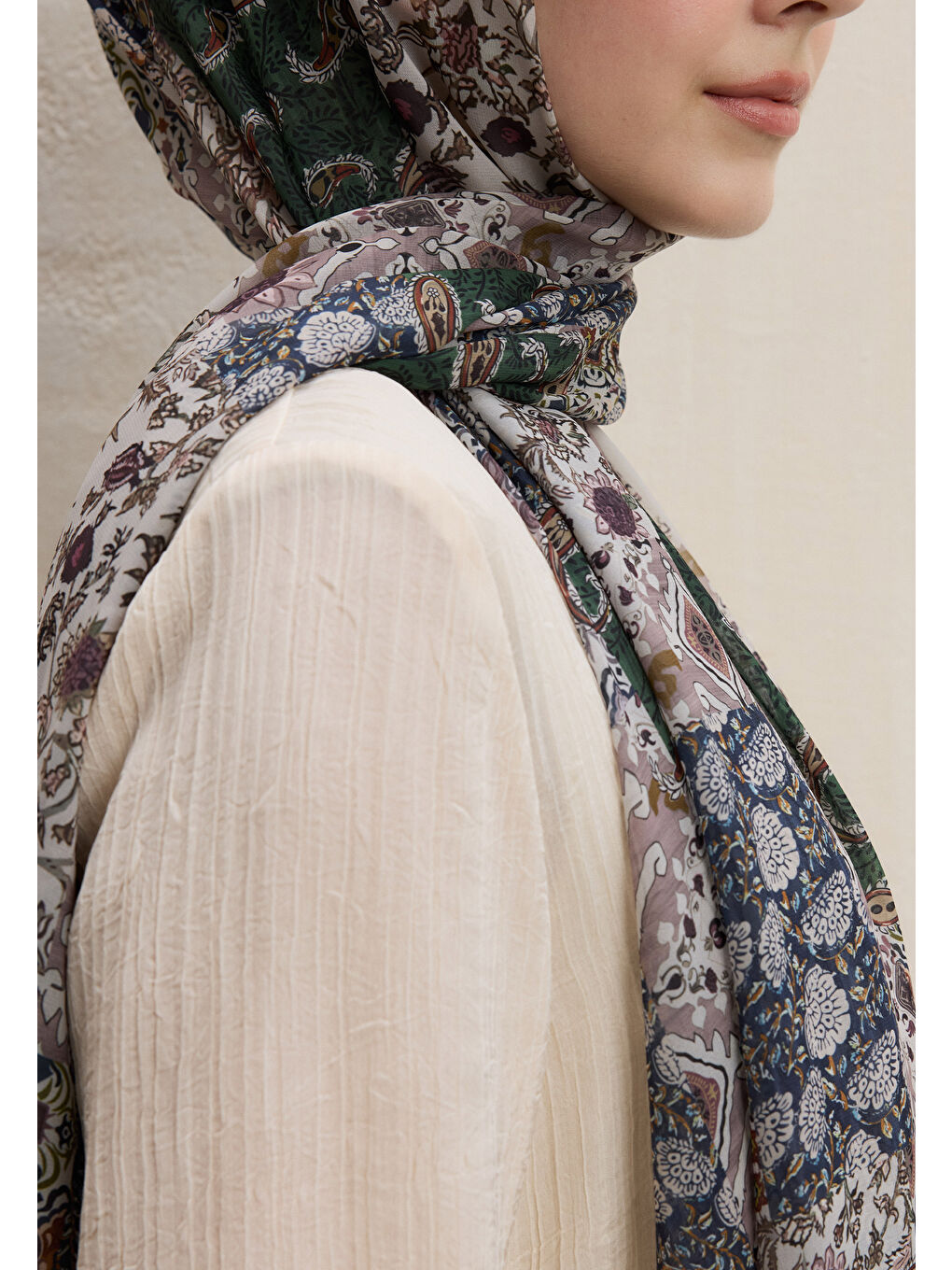 Ethnıc Fıgure Desen İpek Krep Şal Bej-3