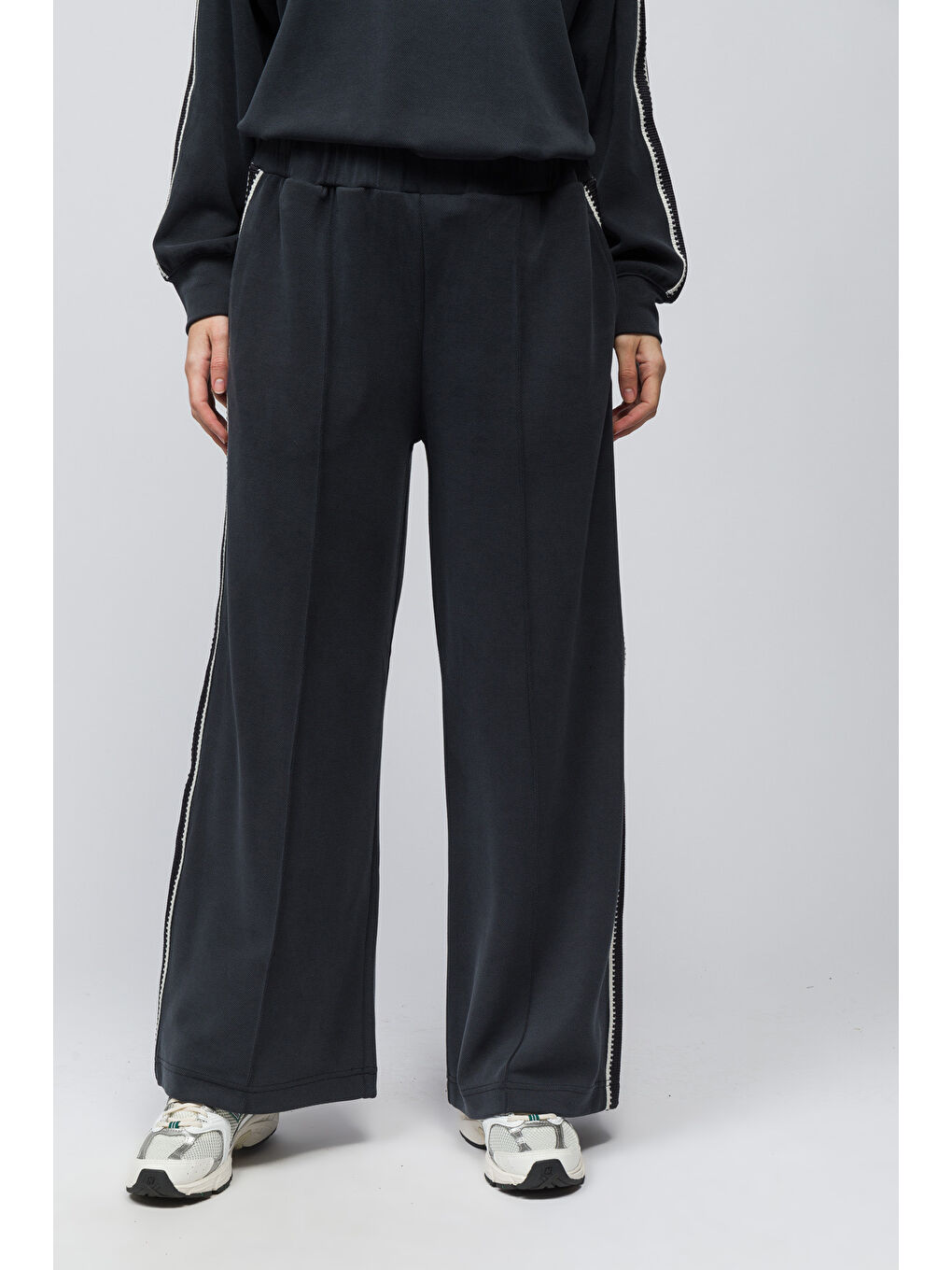 Malaga - Şerit Detaylı Pike Modal Kumaş Rahat Kalıp Pantolon - Antrasit Renk-5