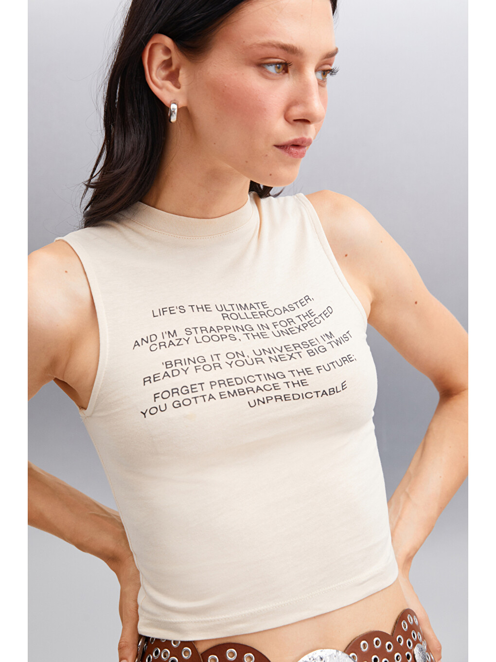 Azura Kadın Baskılı Pamuklu Kısa Kollu Crop Bej T-shirt-4