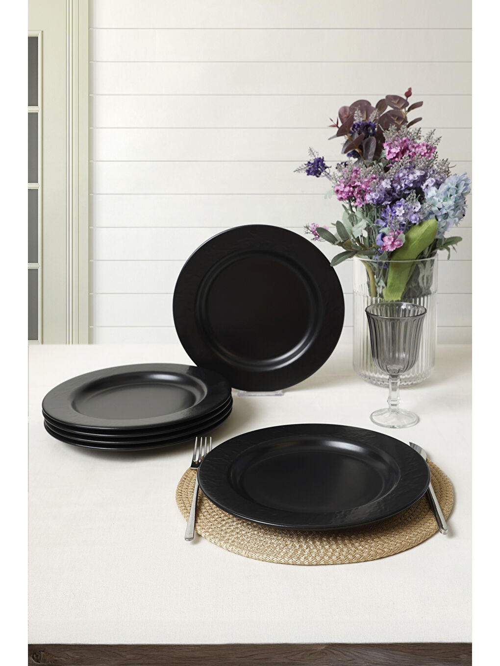 Mat Siyah İyonya Servis Tabağı 26 Cm 6 Adet-2