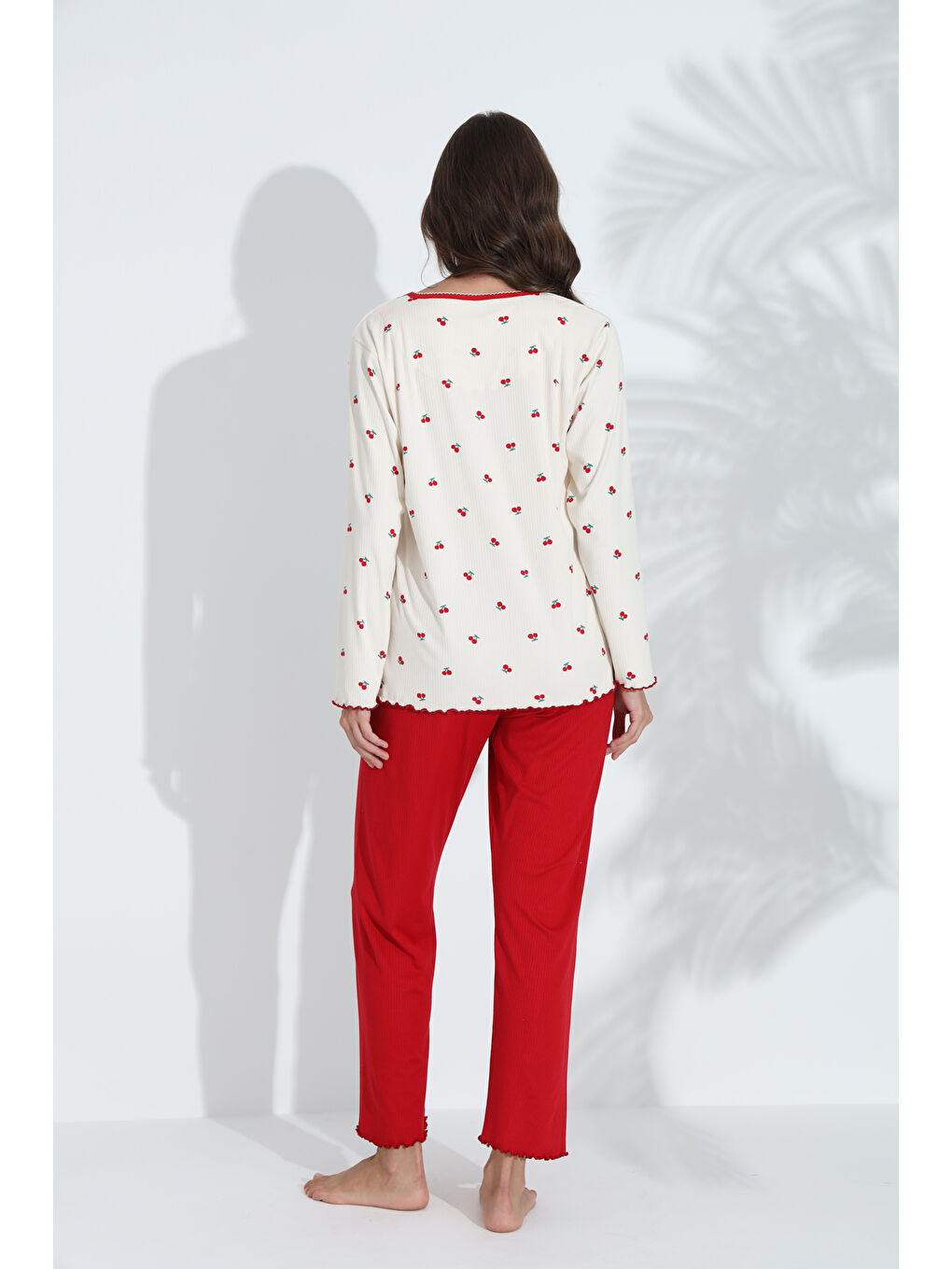 Ekru Kiraz Desenli Mevsimlik Kumaş Uzun Kollu Kadın Pijama Takımı 6200-4