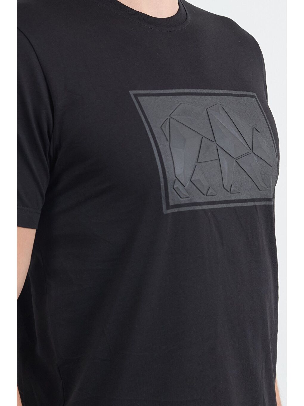 Siyah Kutup Ayısı Kabartma Baskılı Tişört-4