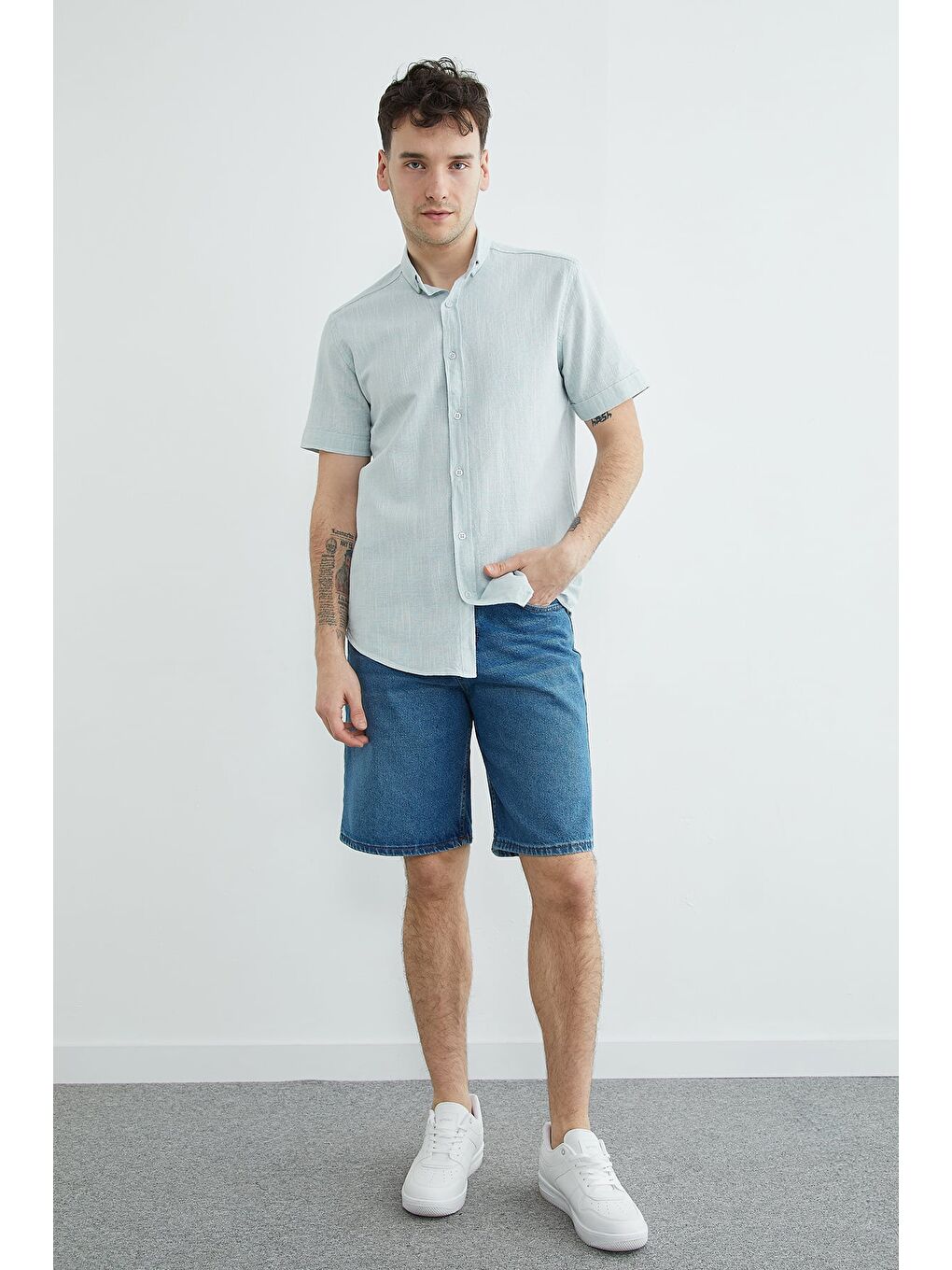 Mavi Flamlı Düğmeli Keten Görünümlü Gömlek-2