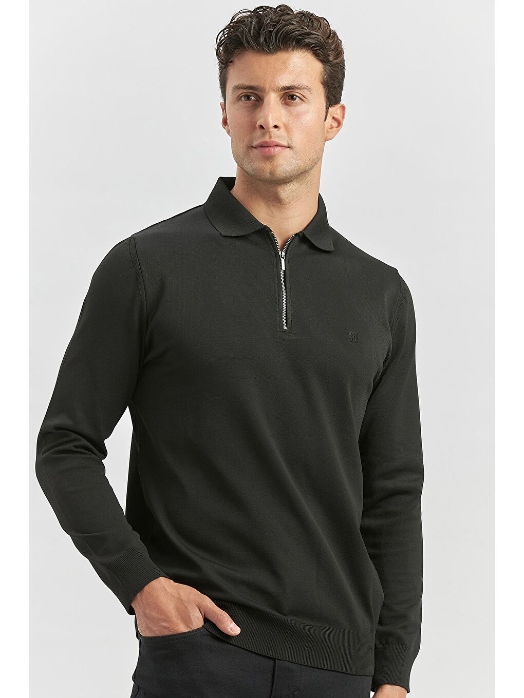 Siyah Uzun Kollu Örme Polo Yaka Slim Fit Dar Kesim Triko 1012245150