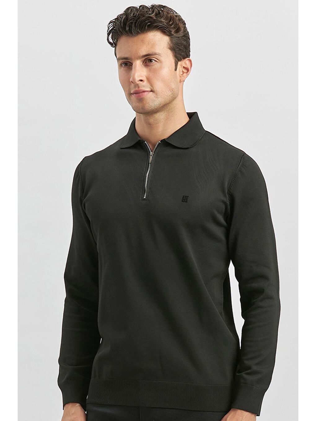 Siyah Uzun Kollu Örme Polo Yaka Slim Fit Dar Kesim Triko 1012245150-2