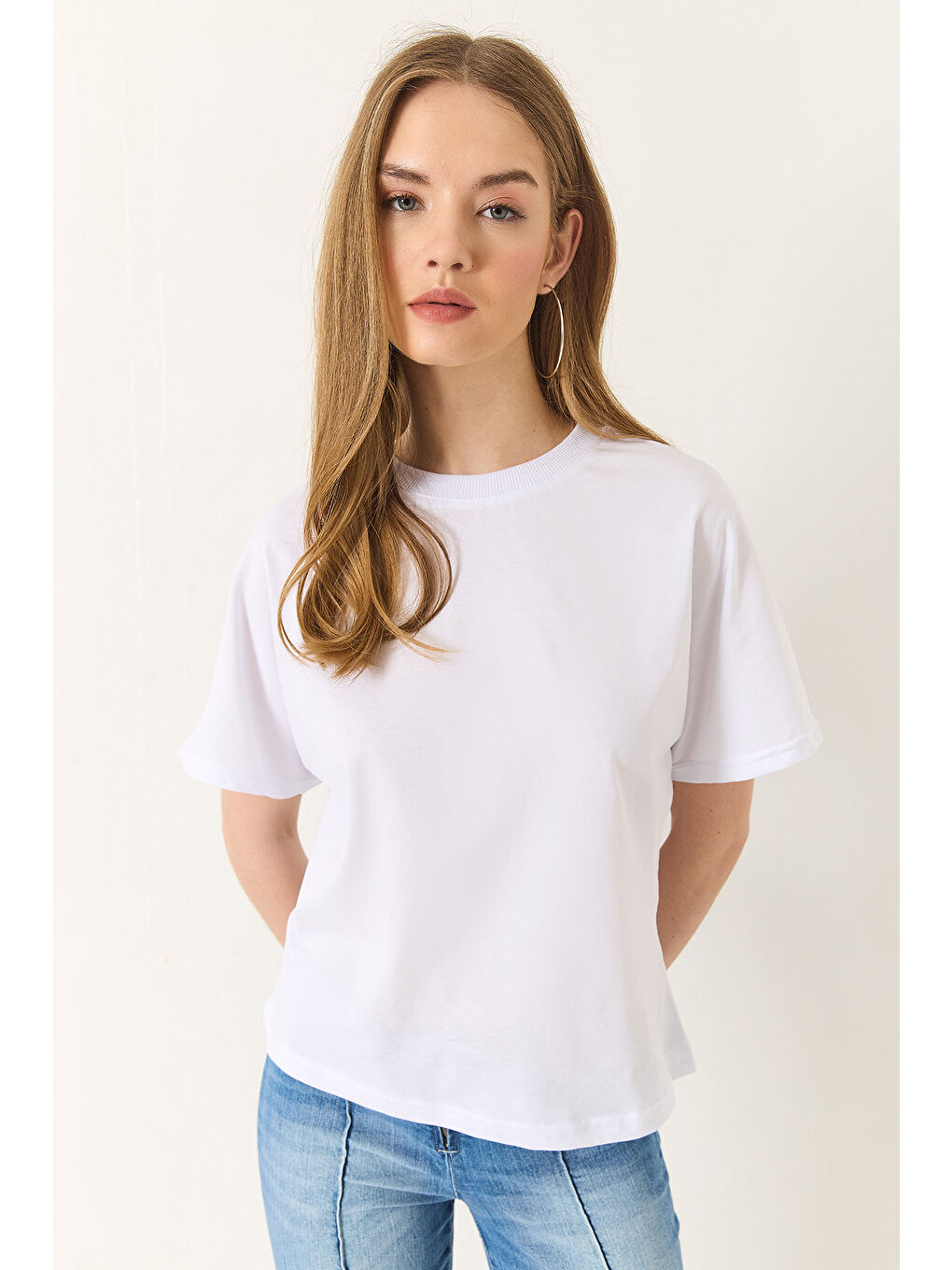 Beyaz Kadın Organik Pamuklu Regular Kalıp Bisiklet Yaka Basic Kısa Kollu T-Shirt-1