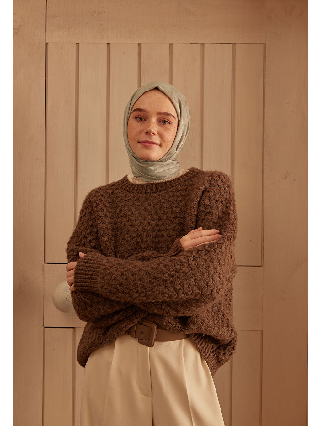 Kahverengi Kazayağı Jakarlı Şal Açık Vizon-1