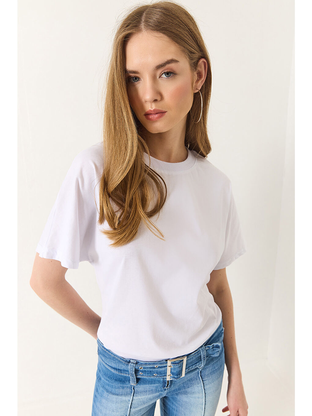 Beyaz Kadın Organik Pamuklu Regular Kalıp Bisiklet Yaka Basic Kısa Kollu T-Shirt-3